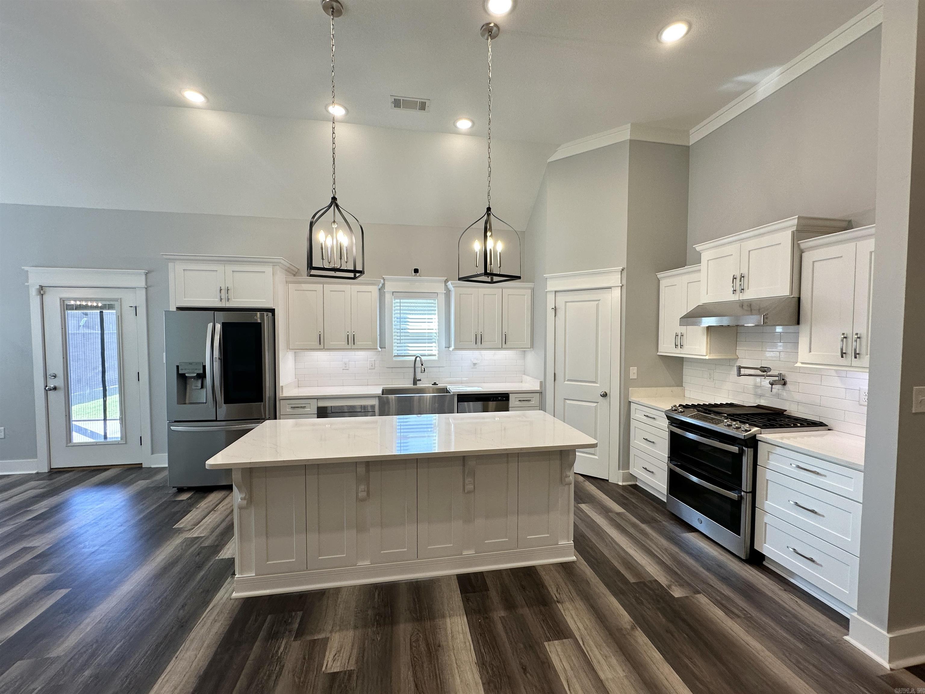 2505 Paradise Hills  Jonesboro, AR