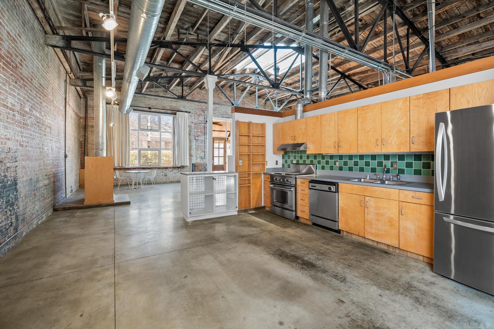 1509 S Louisiana  Little Rock, AR