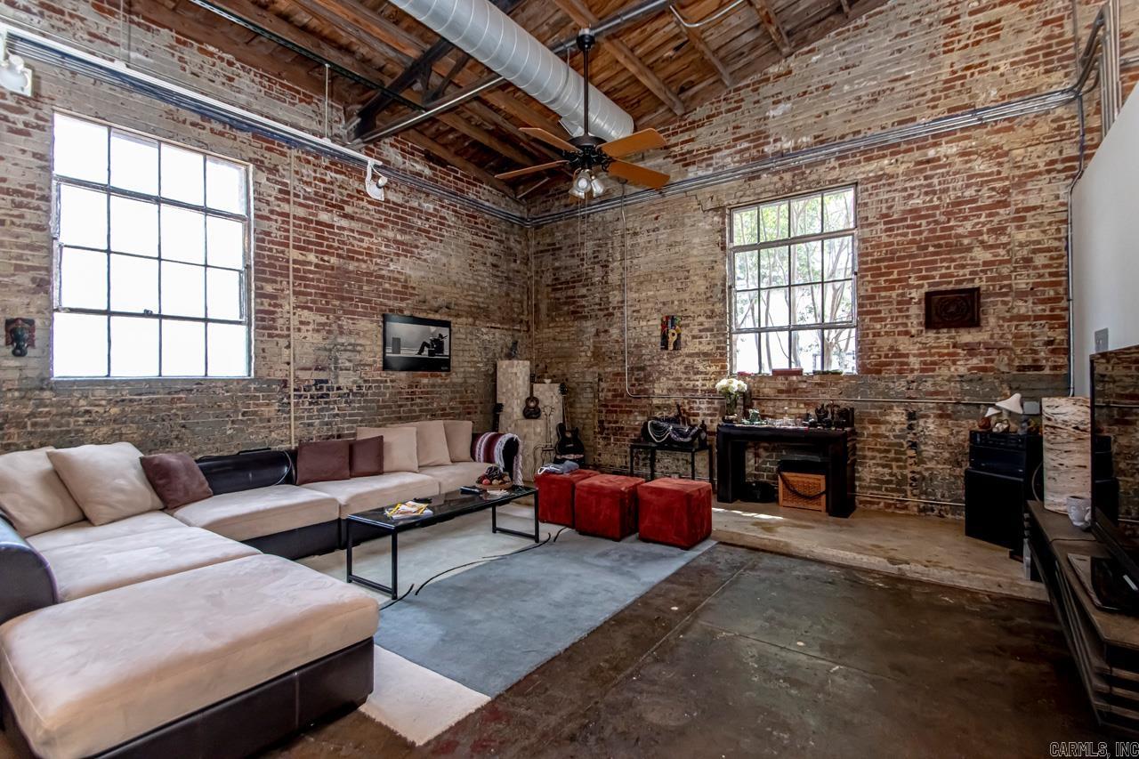 1509 S Louisiana  Little Rock, AR