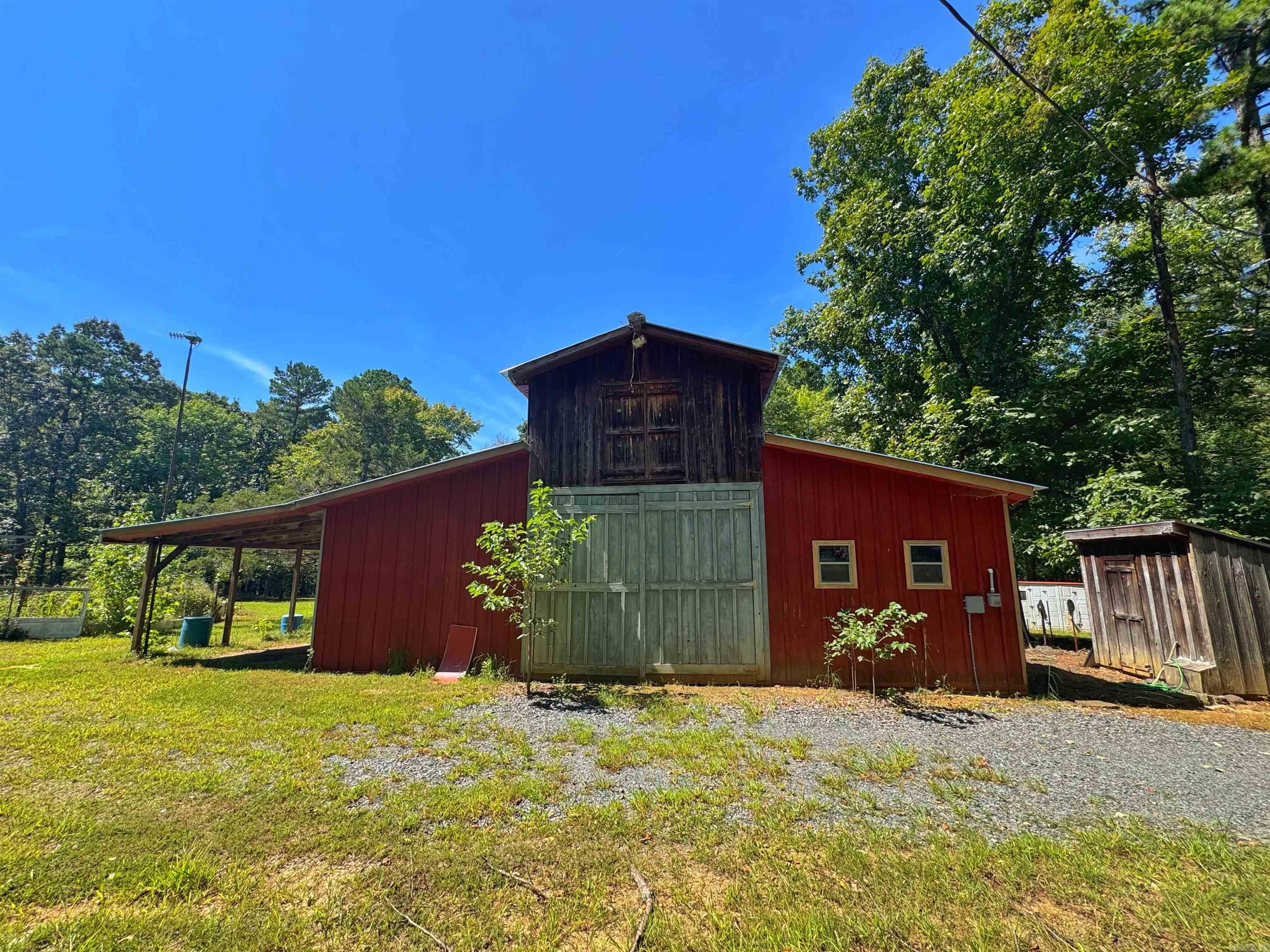 4004 Brock  Clinton, AR
