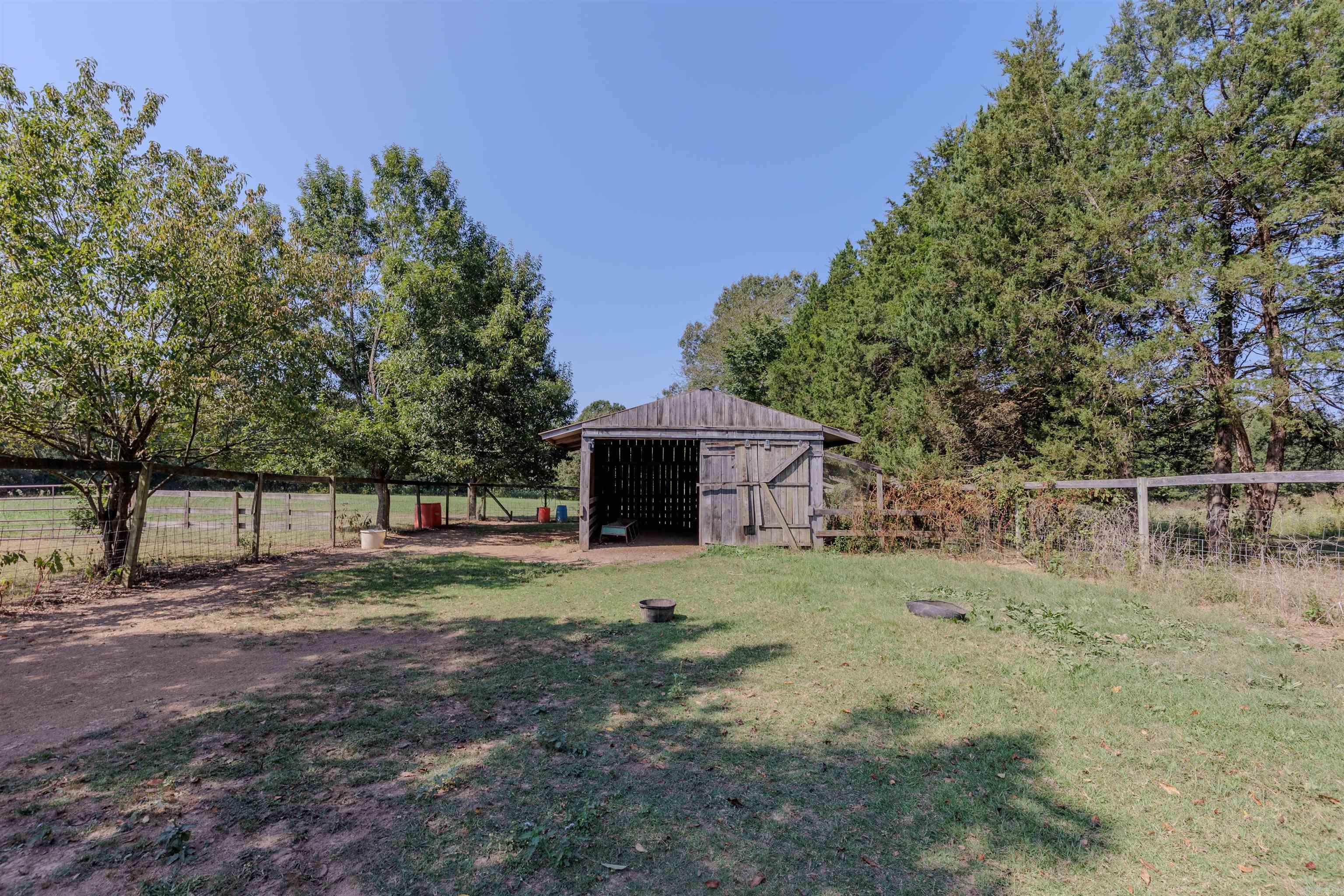 65 Wallace Bridge  Perryville, AR