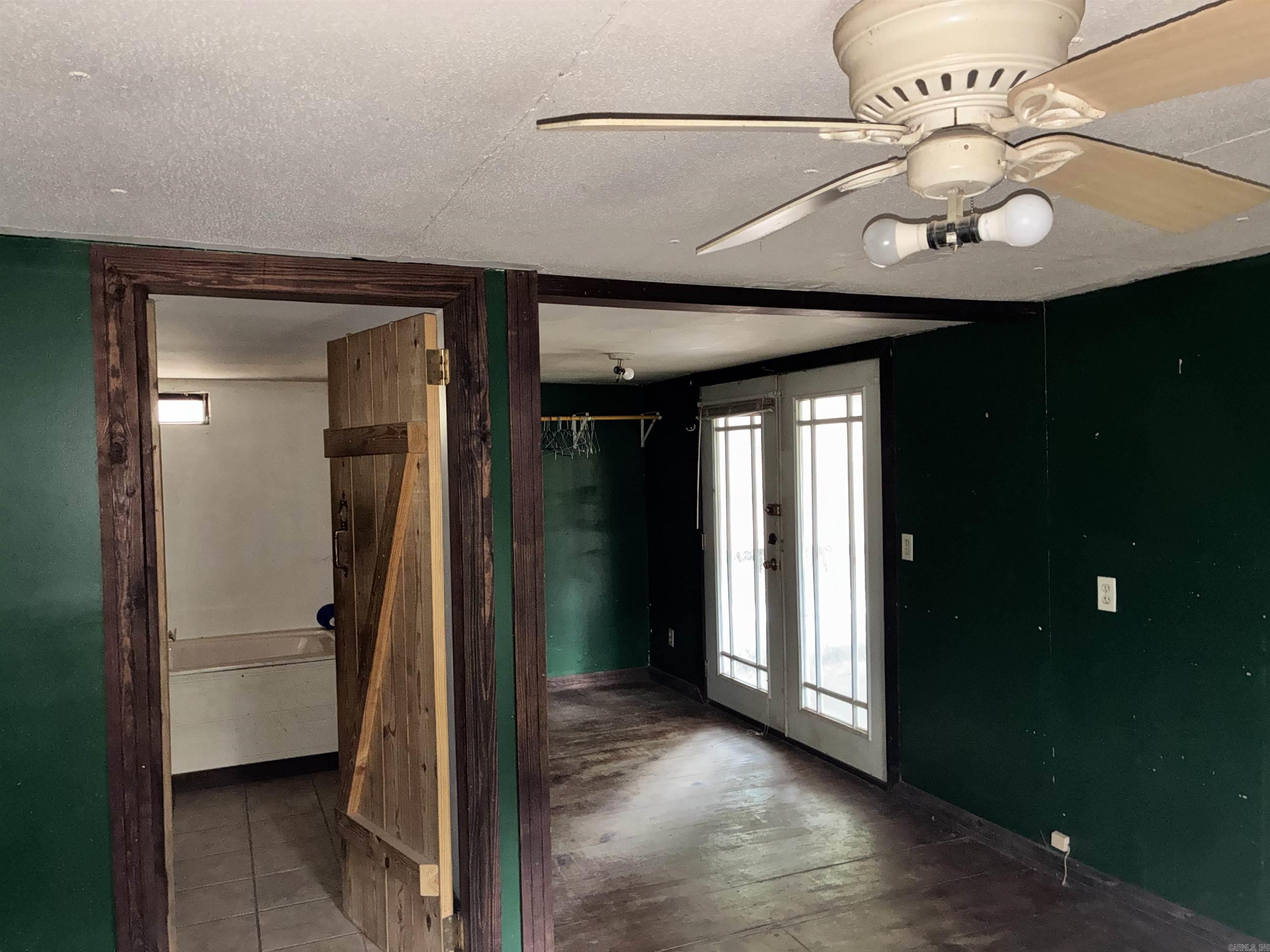 2352 Porter Rd.  Shirley, AR