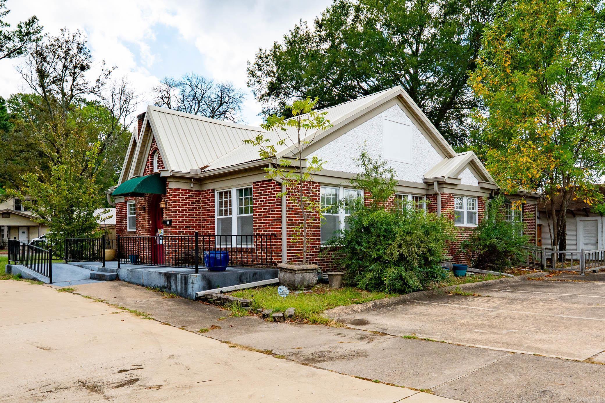703 Donaghey Avenue  Conway, AR