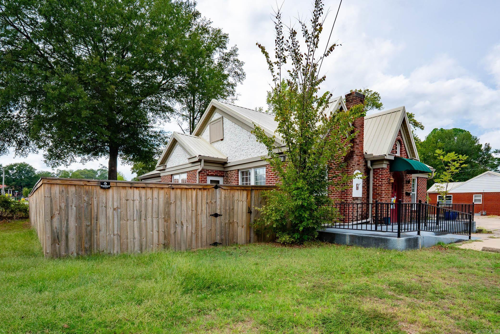703 Donaghey Avenue  Conway, AR