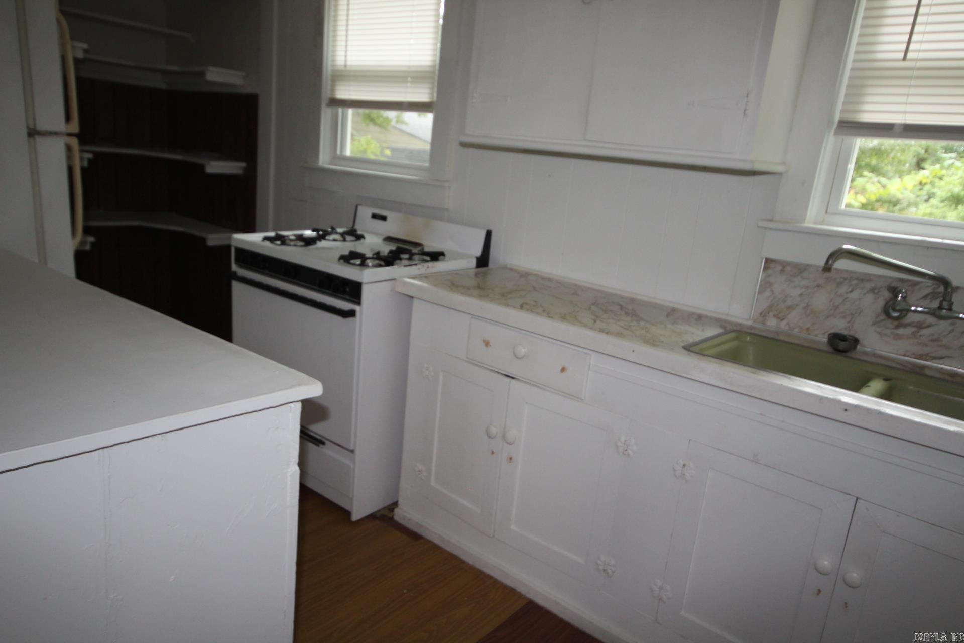 600 S Elm  Hope, AR