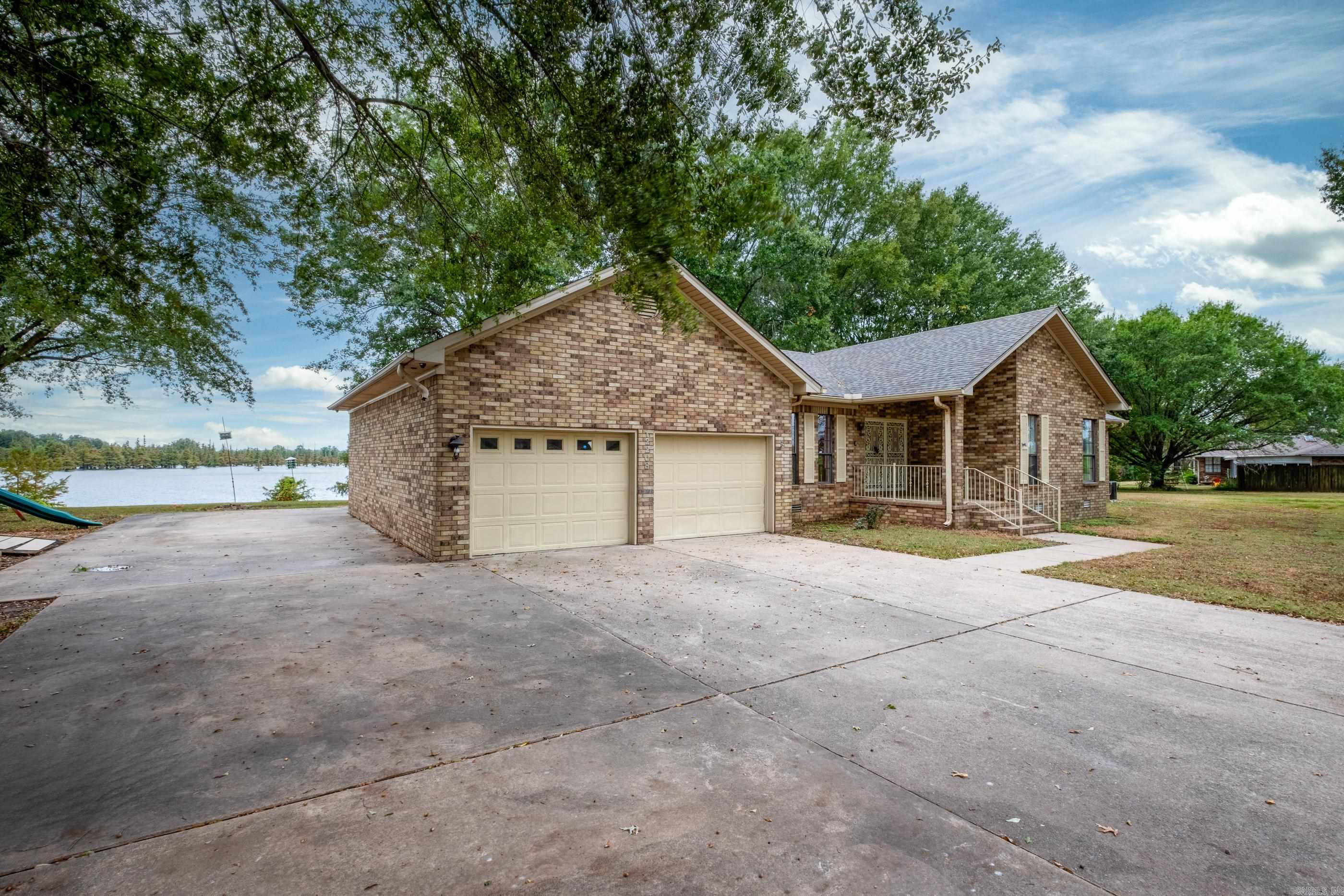 12208 Willow Beach  North Little Rock, AR