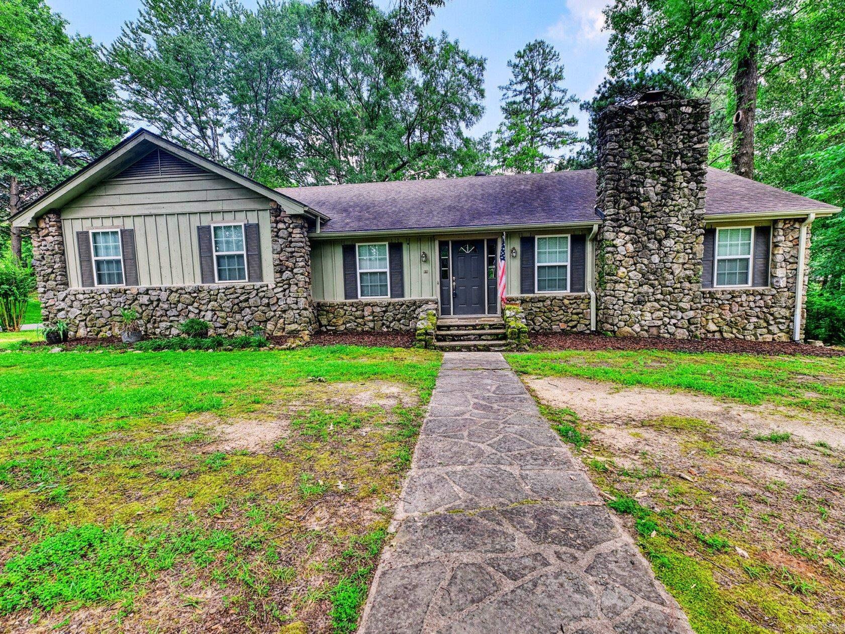 1 Ivy  Arkadelphia, AR