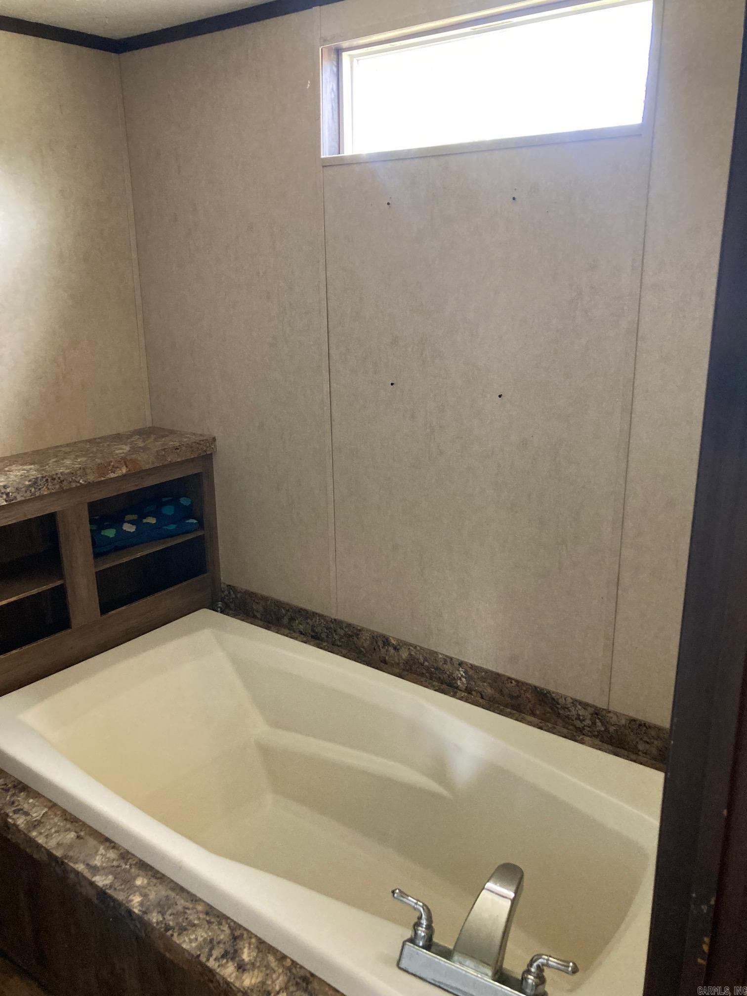 567 Daffodill  Romance, AR