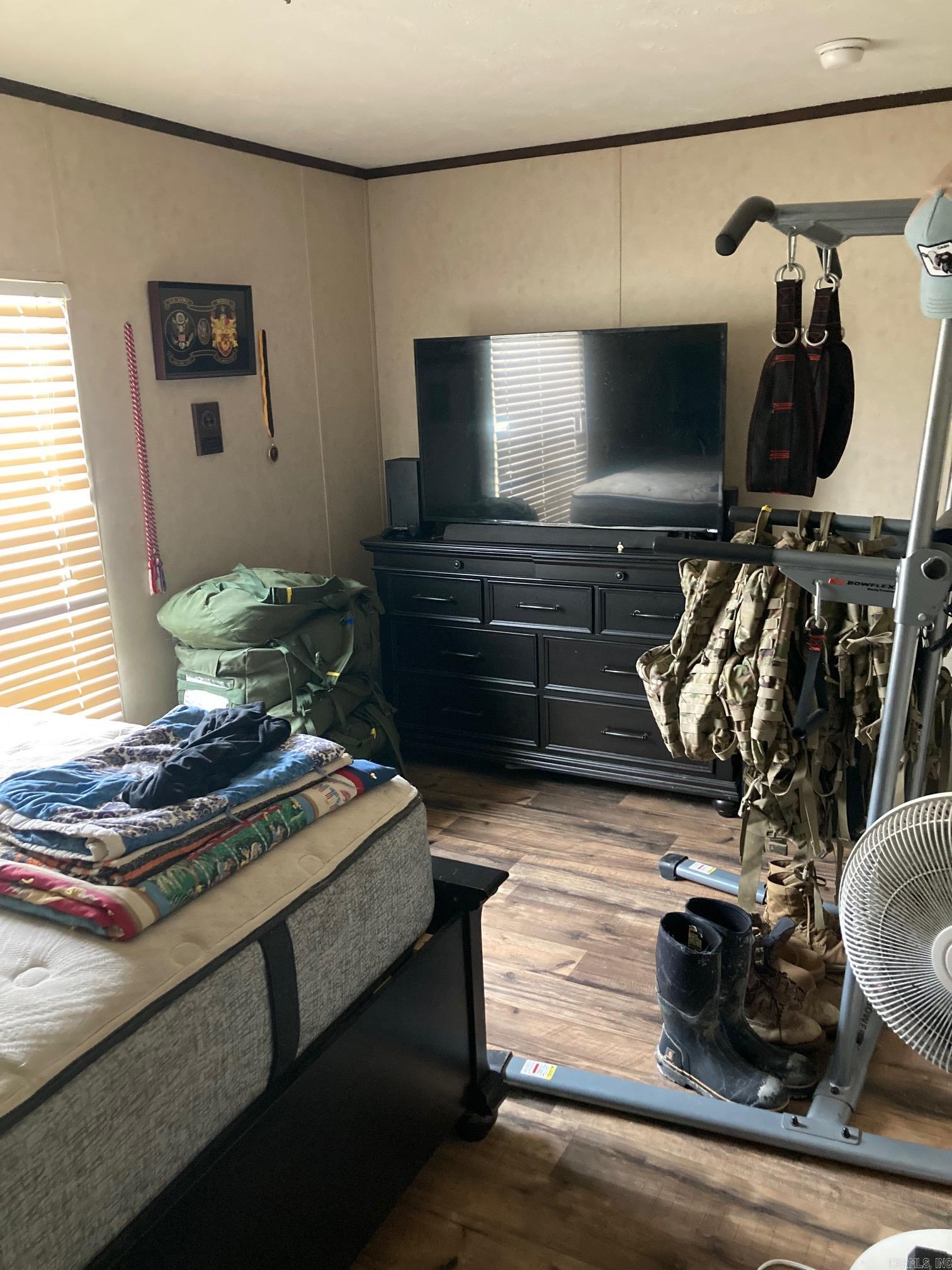 567 Daffodill  Romance, AR