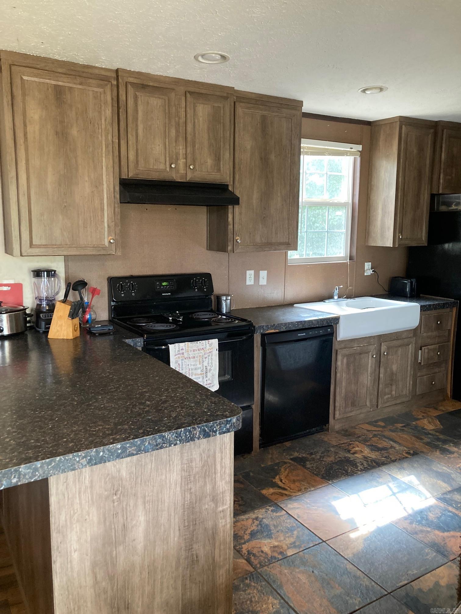 567 Daffodill  Romance, AR