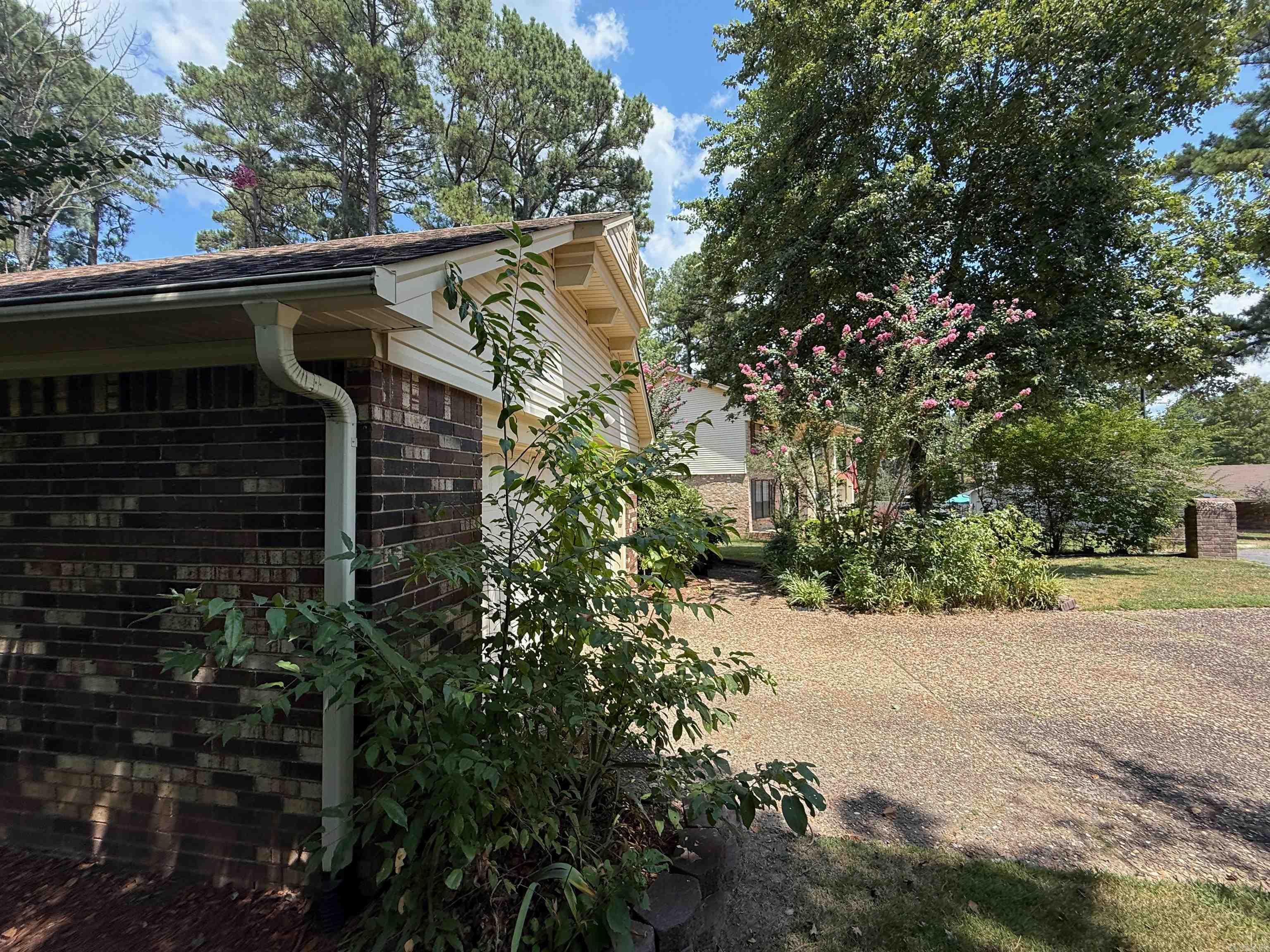 10 Twin Pine  Little Rock, AR
