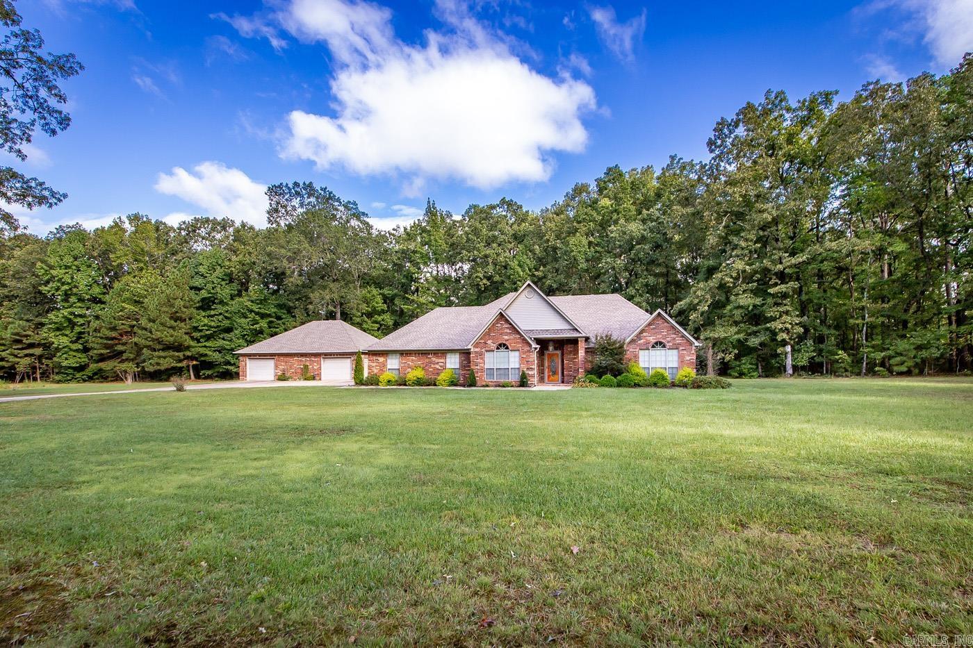 1560 Lawson Oaks  Little Rock, AR