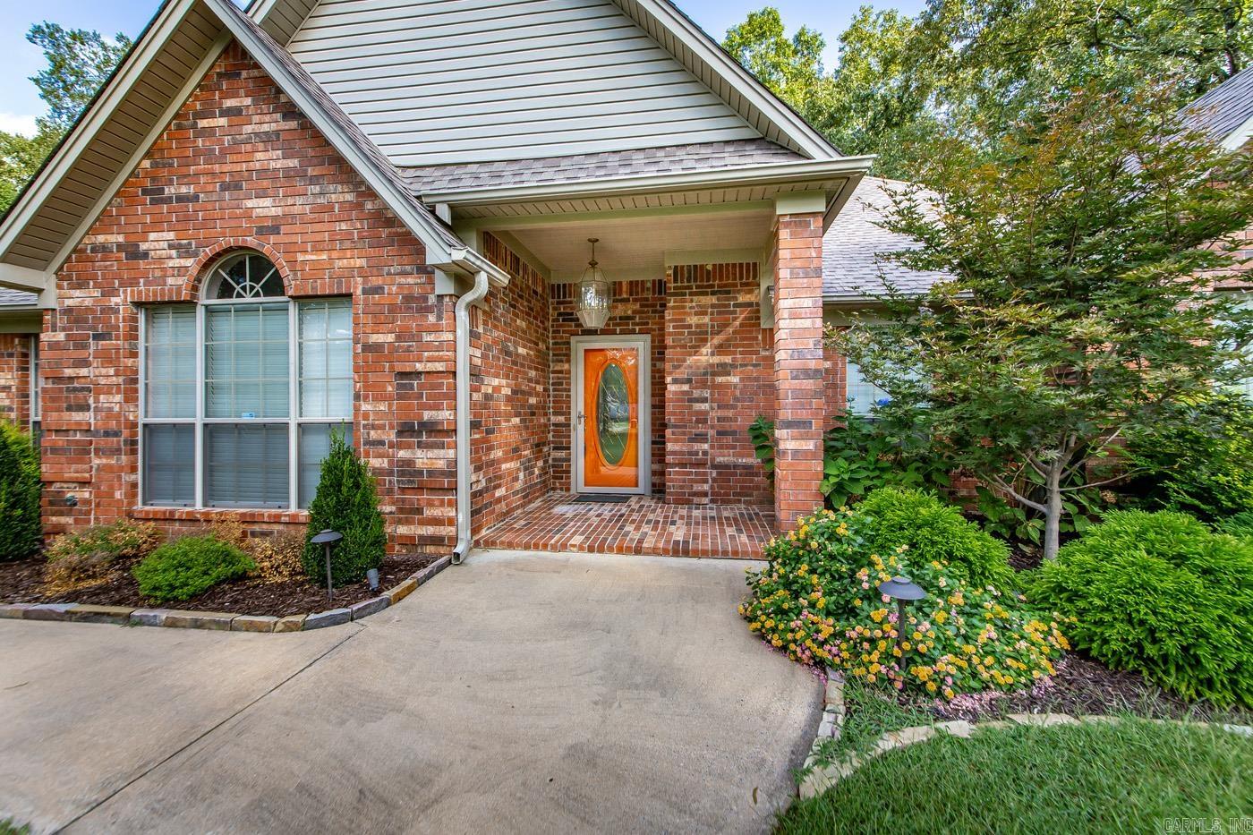 1560 Lawson Oaks  Little Rock, AR