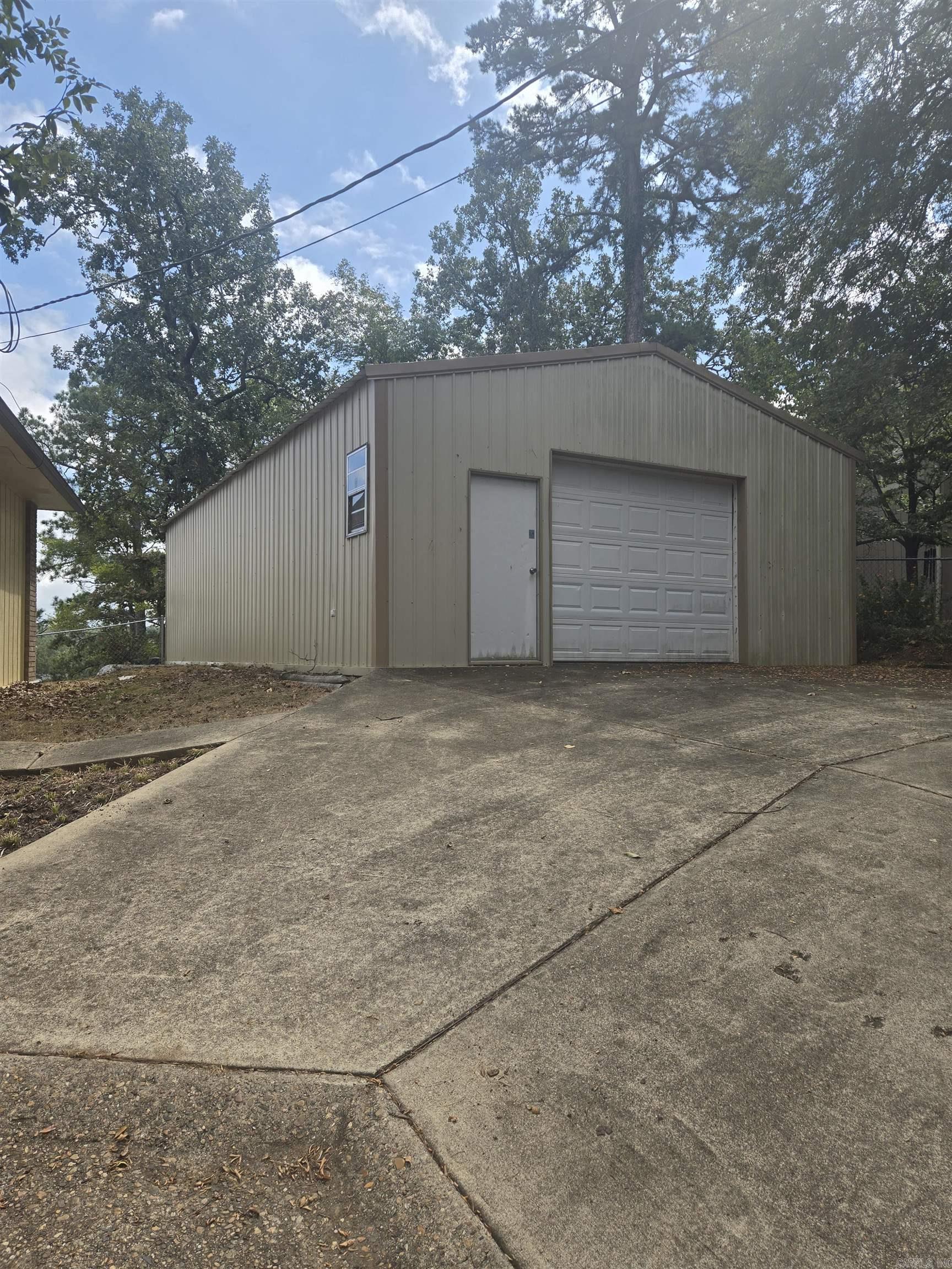 120 Silverwood  Hot Springs, AR