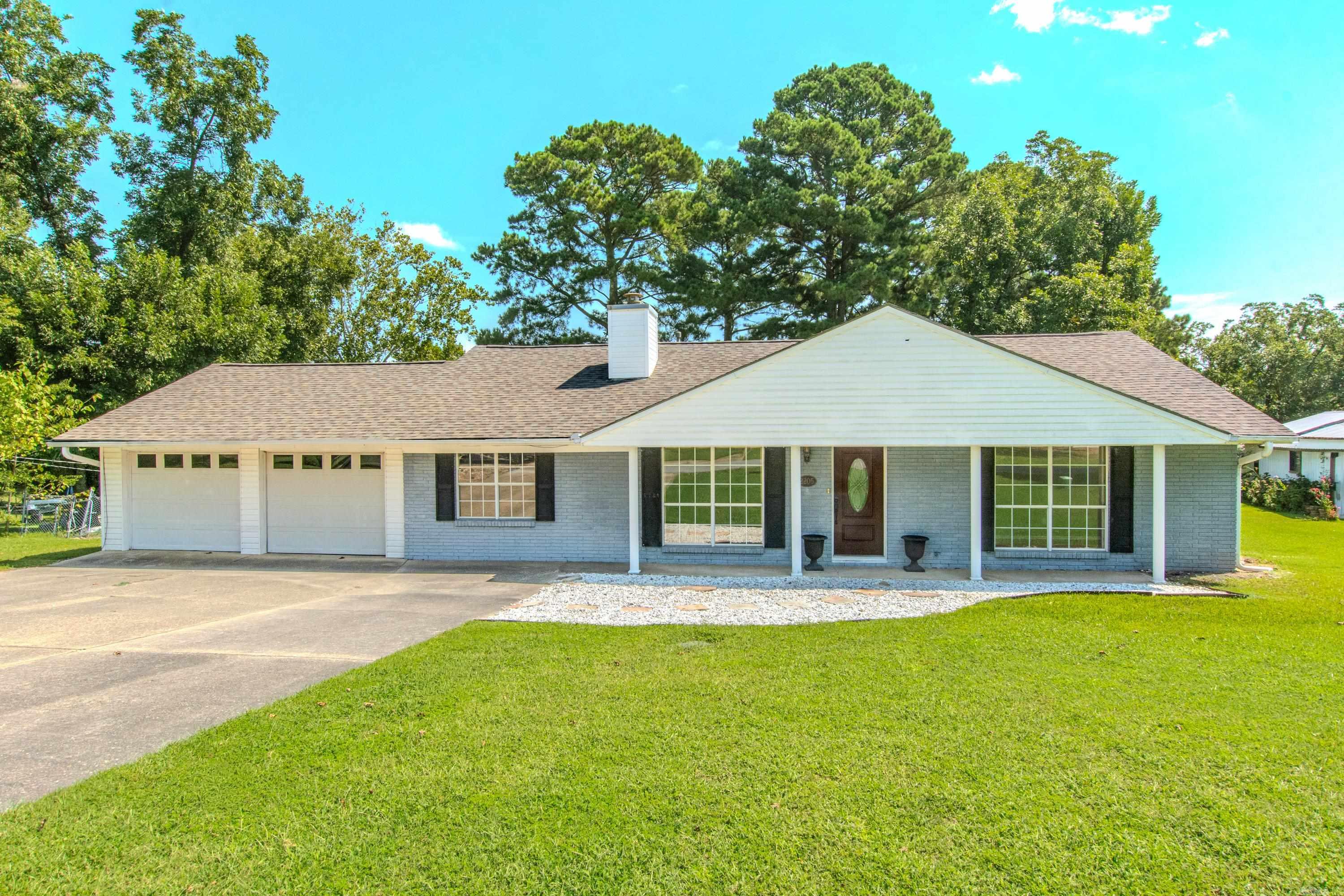 2205 W Lakeview  Benton, AR