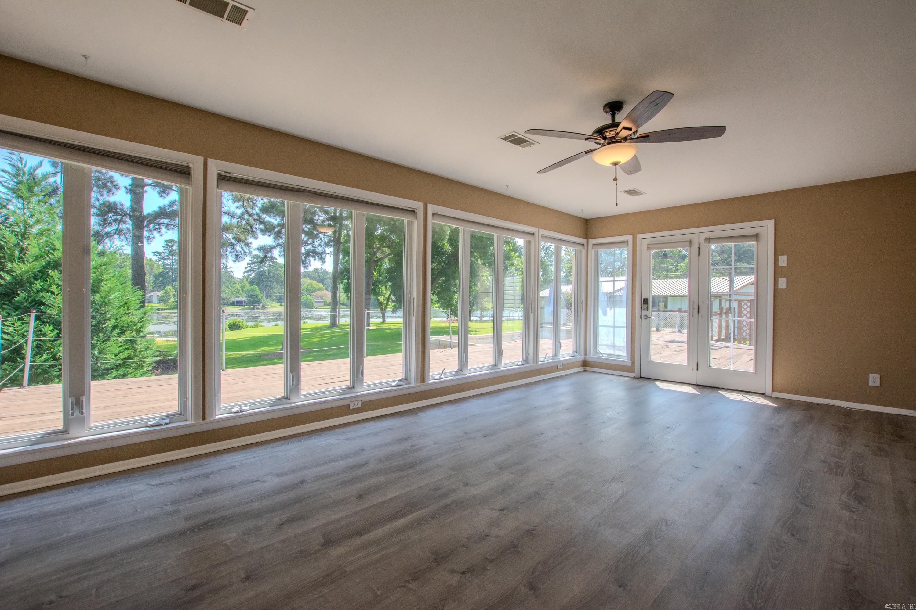 2205 W Lakeview  Benton, AR