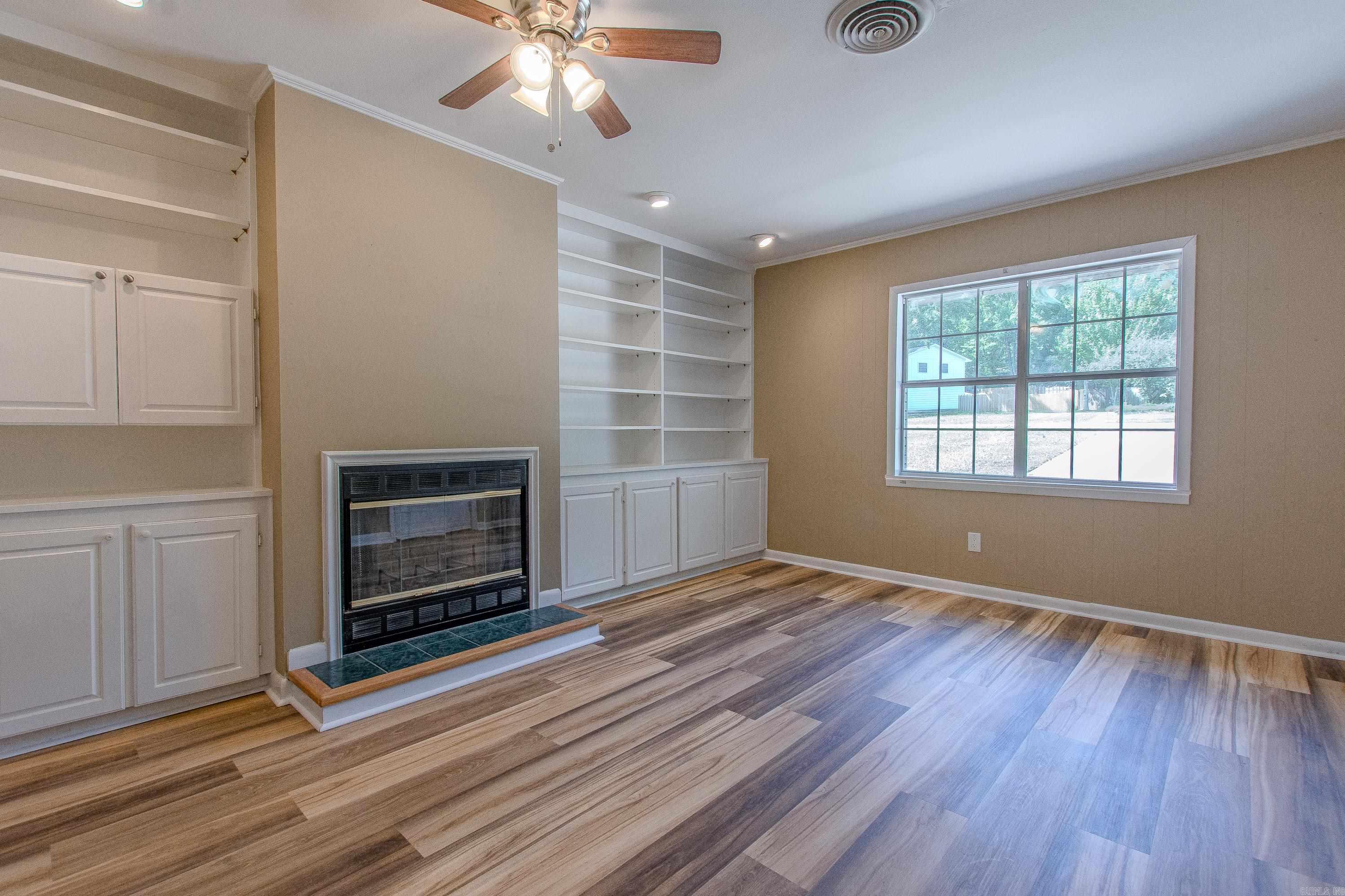2205 W Lakeview  Benton, AR
