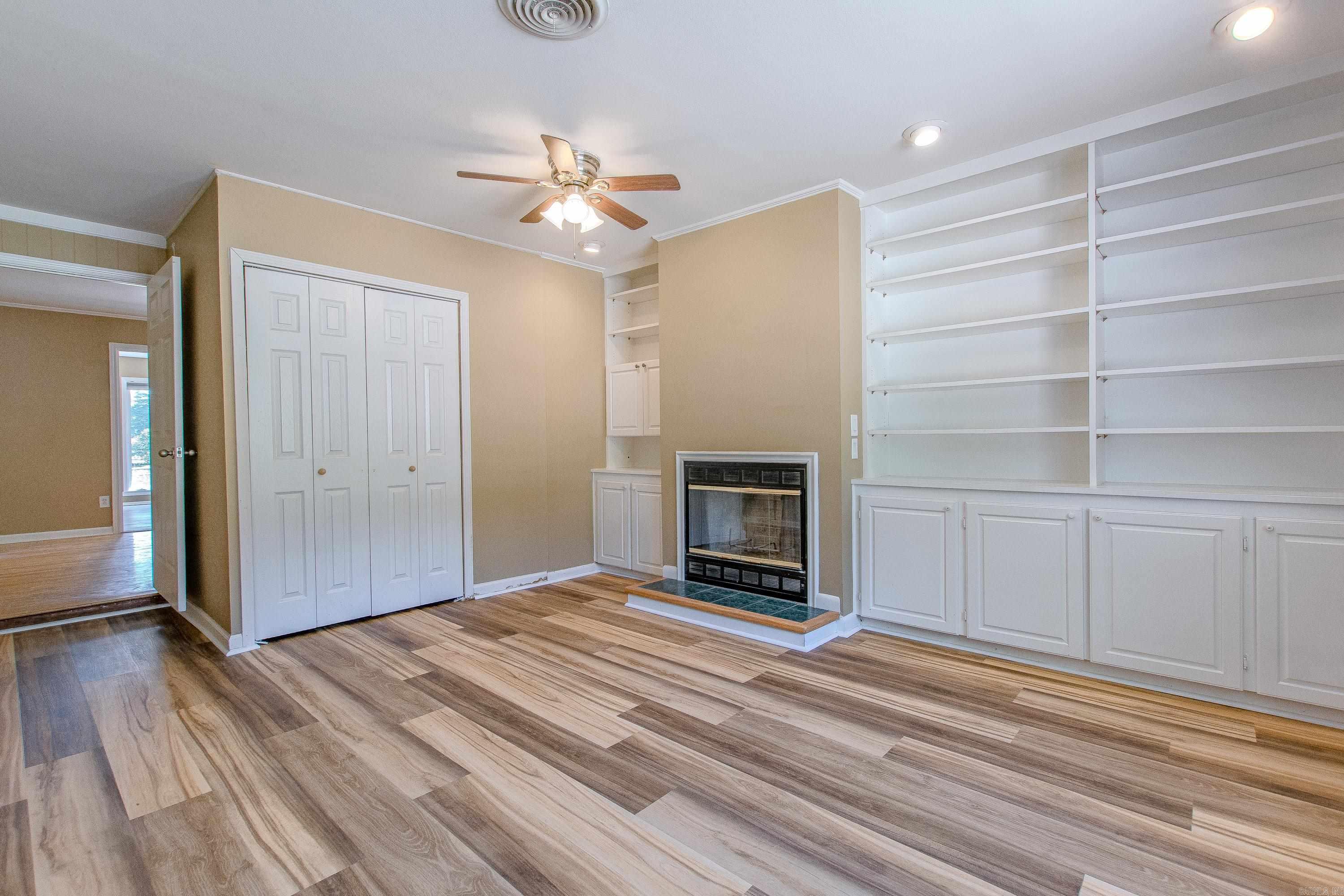 2205 W Lakeview  Benton, AR