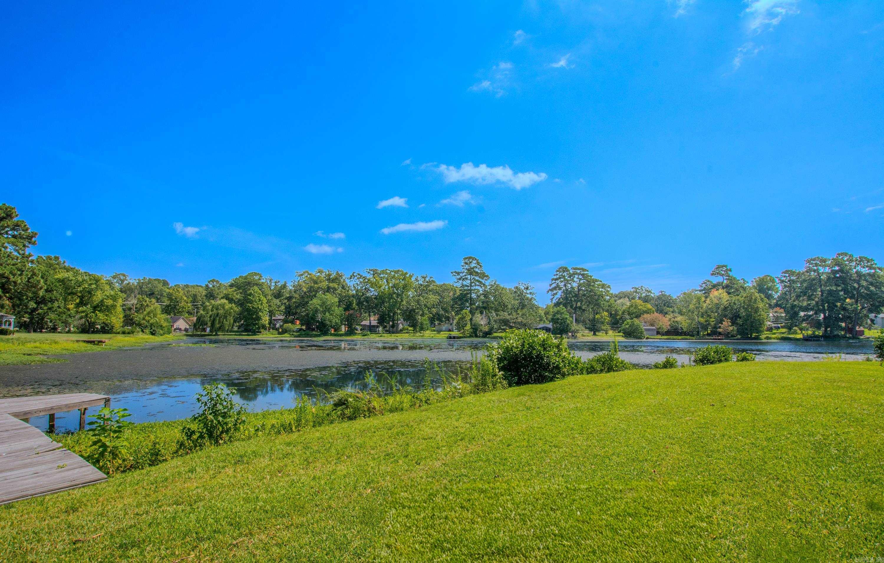 2205 W Lakeview  Benton, AR