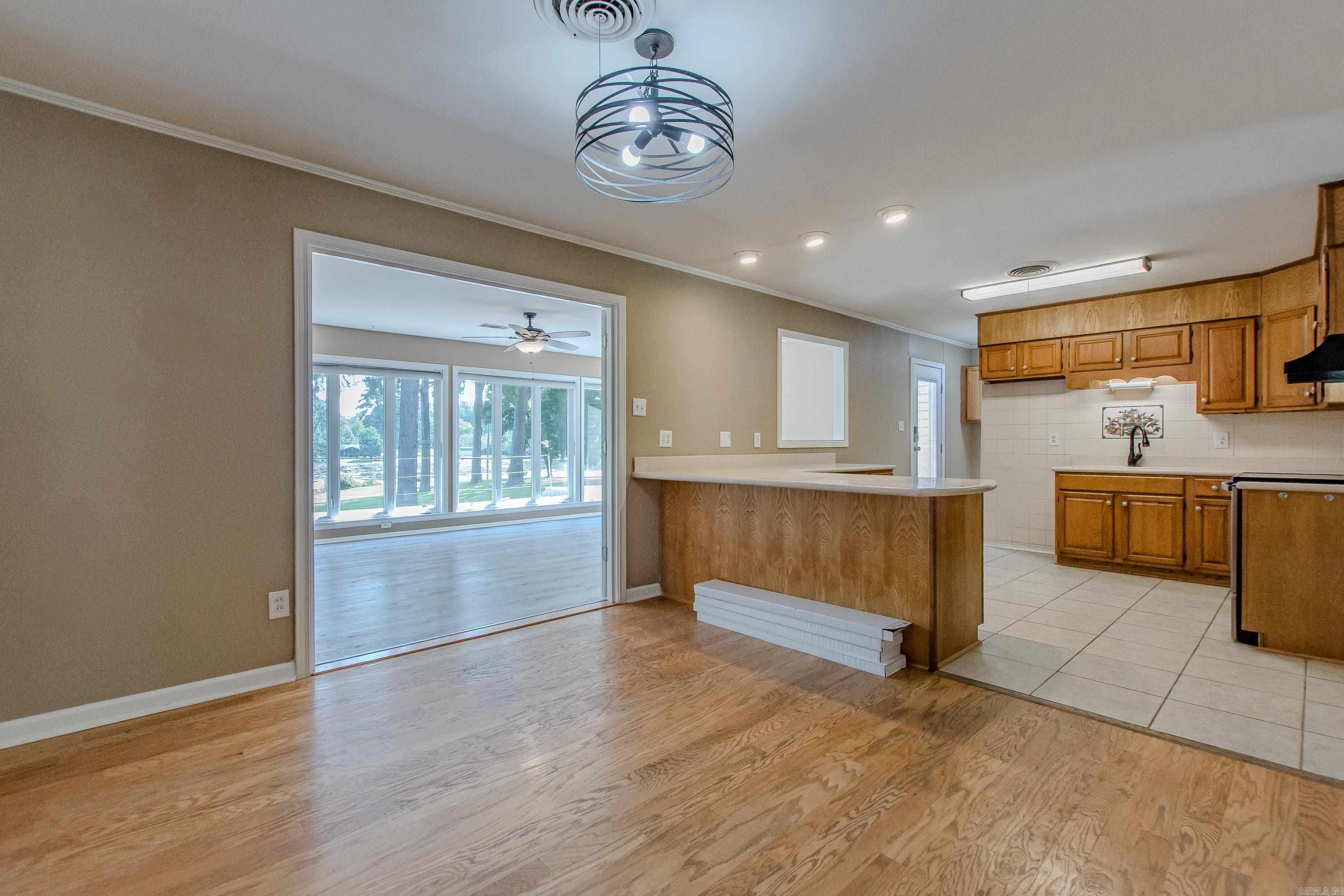 2205 W Lakeview  Benton, AR