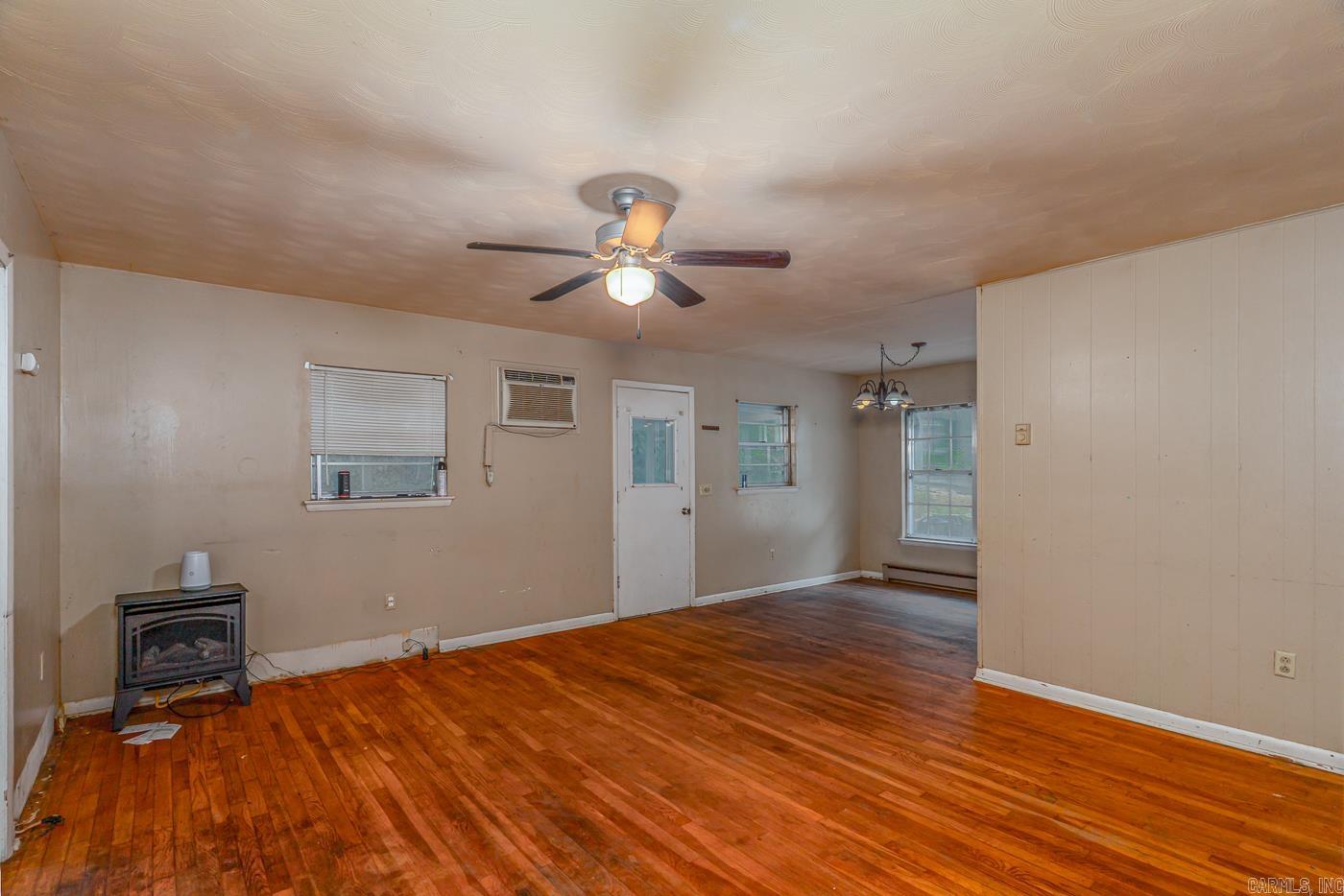 17 Duroc  Cherokee Village, AR