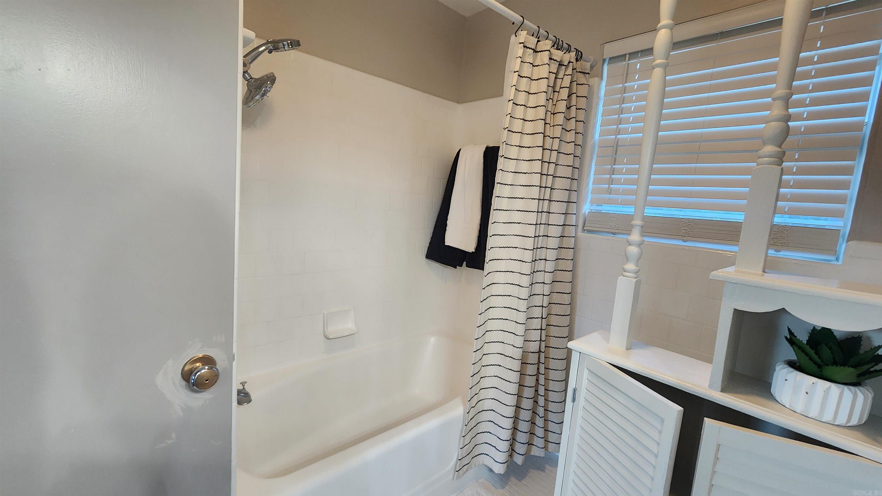 323 Lakeshore  Hot Springs, AR