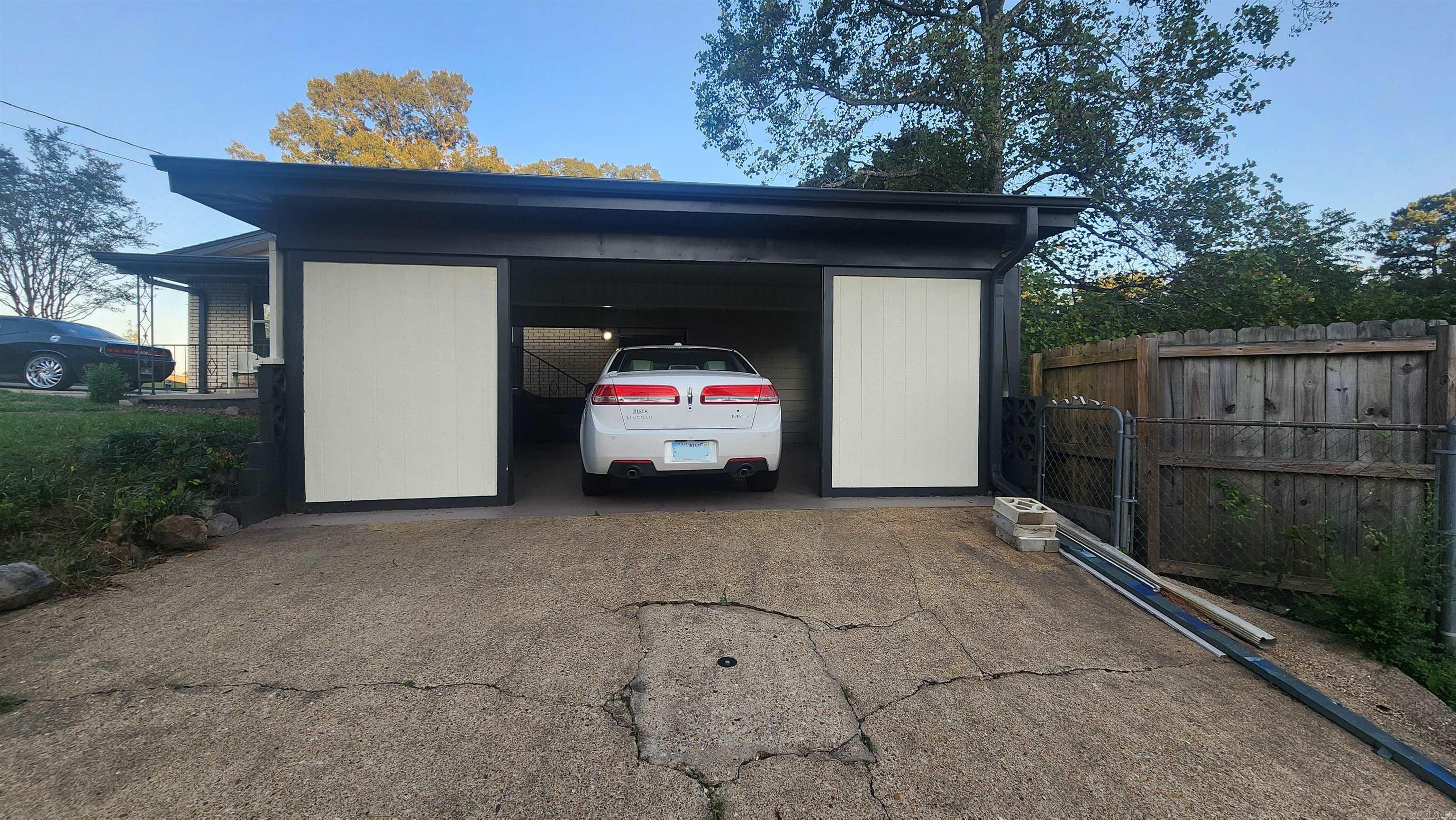 323 Lakeshore  Hot Springs, AR