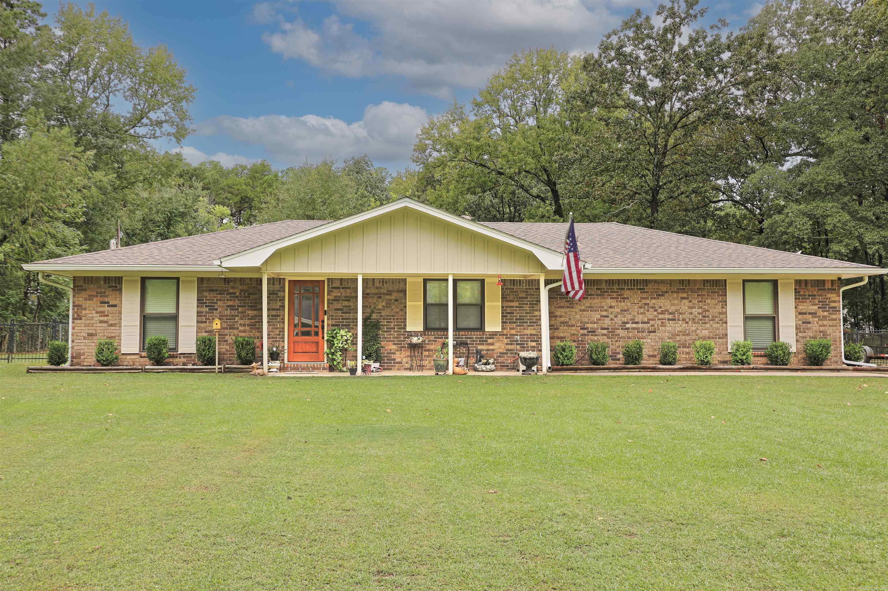 1900 Ginnett  White Hall, AR