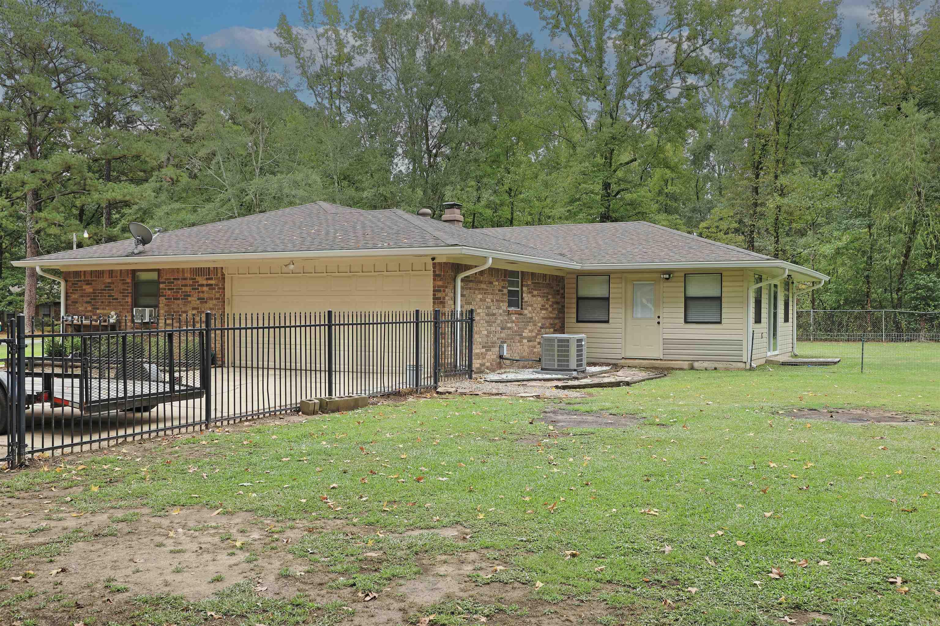1900 Ginnett  White Hall, AR