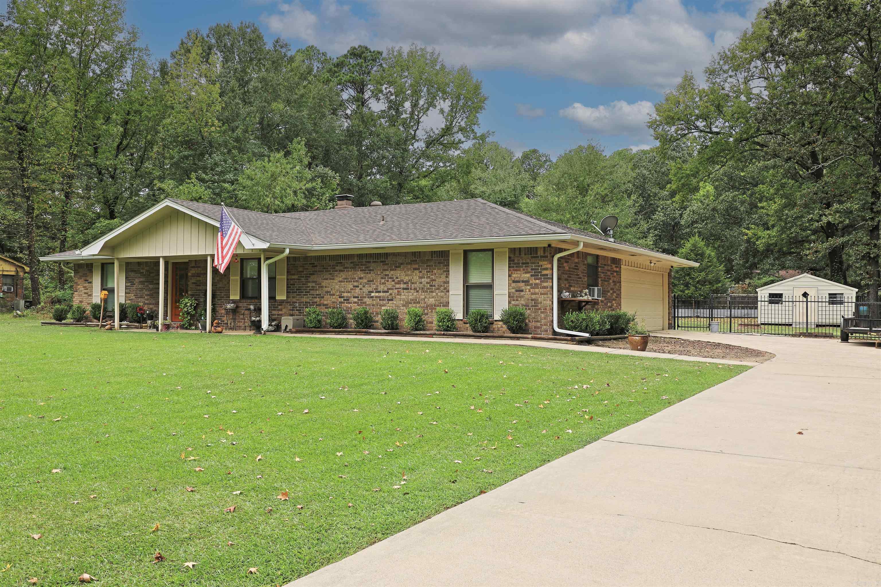1900 Ginnett  White Hall, AR