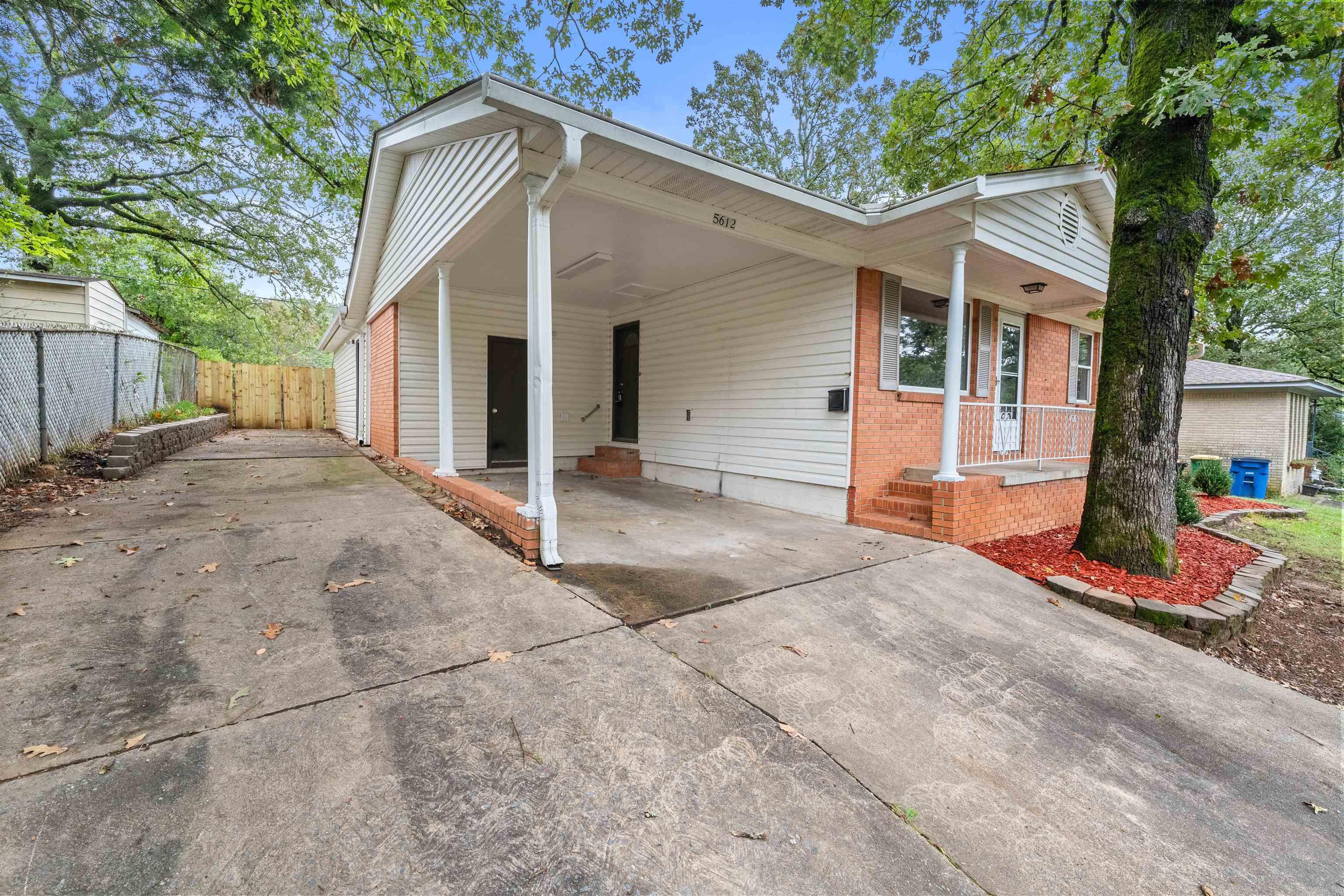 5612 Division  North Little Rock, AR