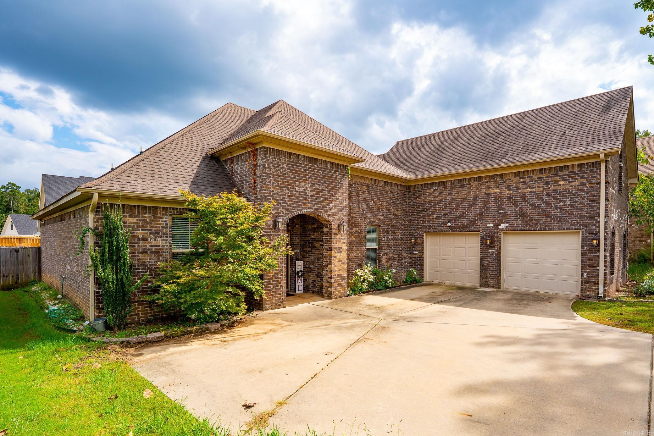 6899 Grace Village  Alexander, AR