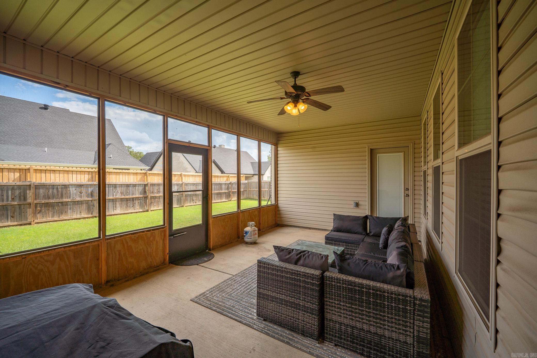 6899 Grace Village  Alexander, AR
