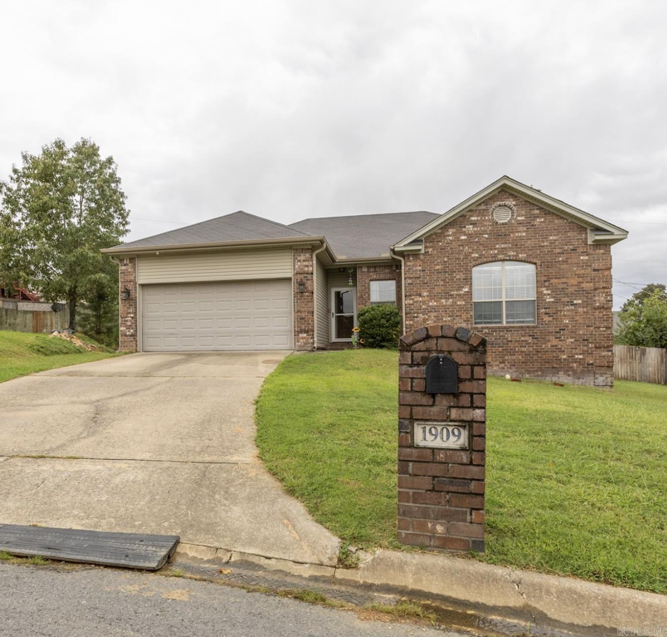 1909 Windridge  Sherwood, AR
