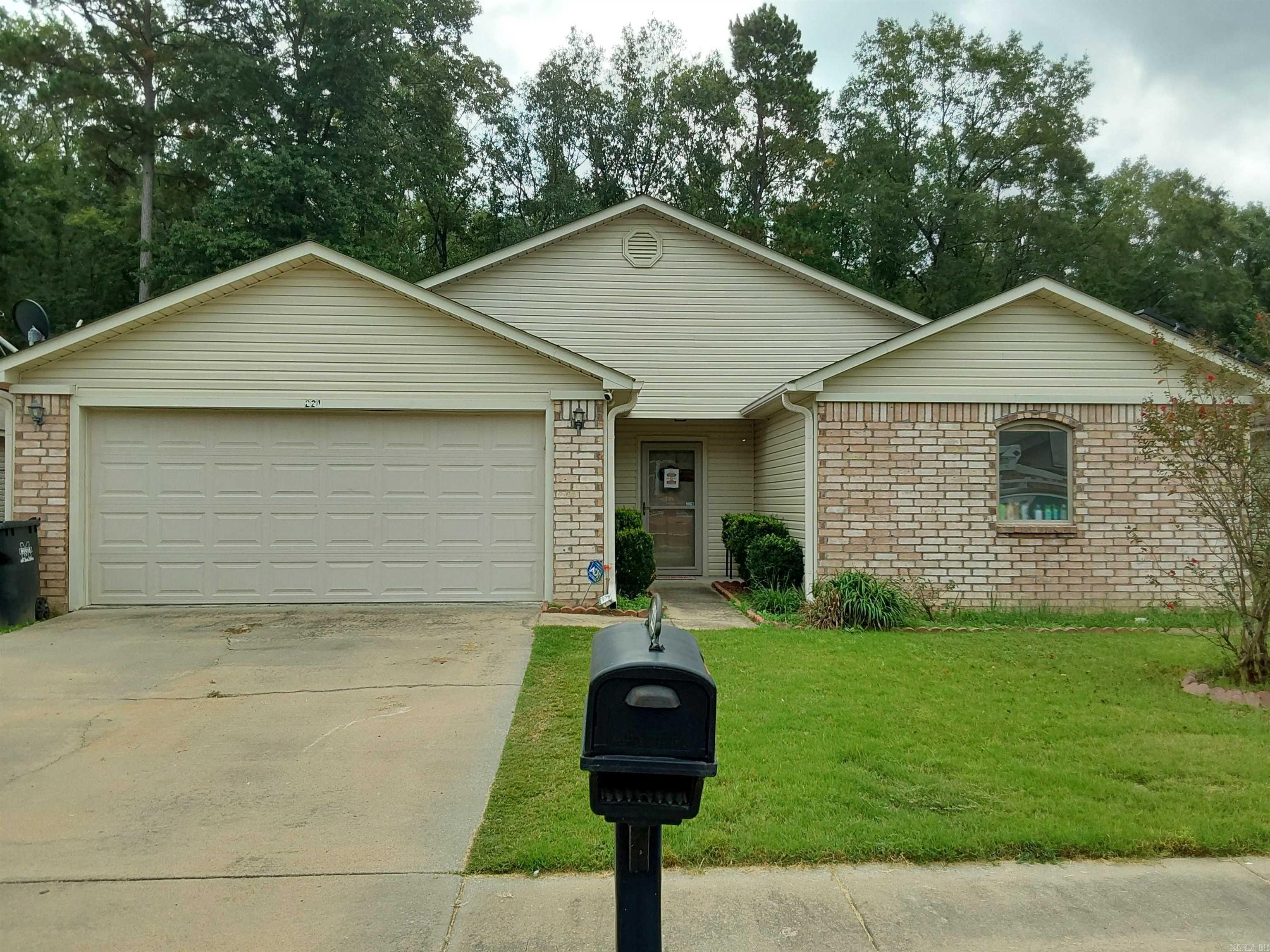 221 Iris  Haskell, AR