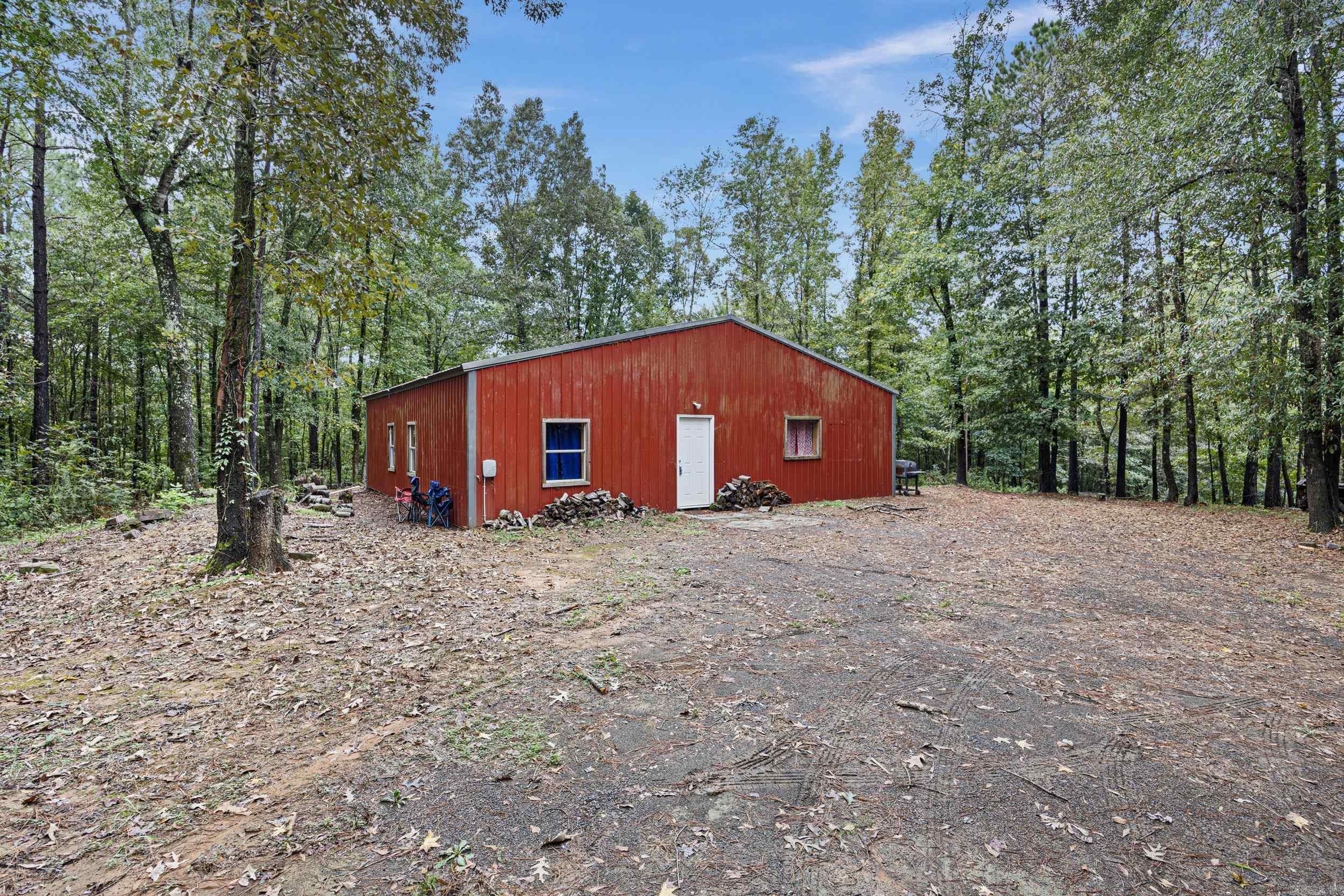 11882 E Old Belleville  Belleville, AR