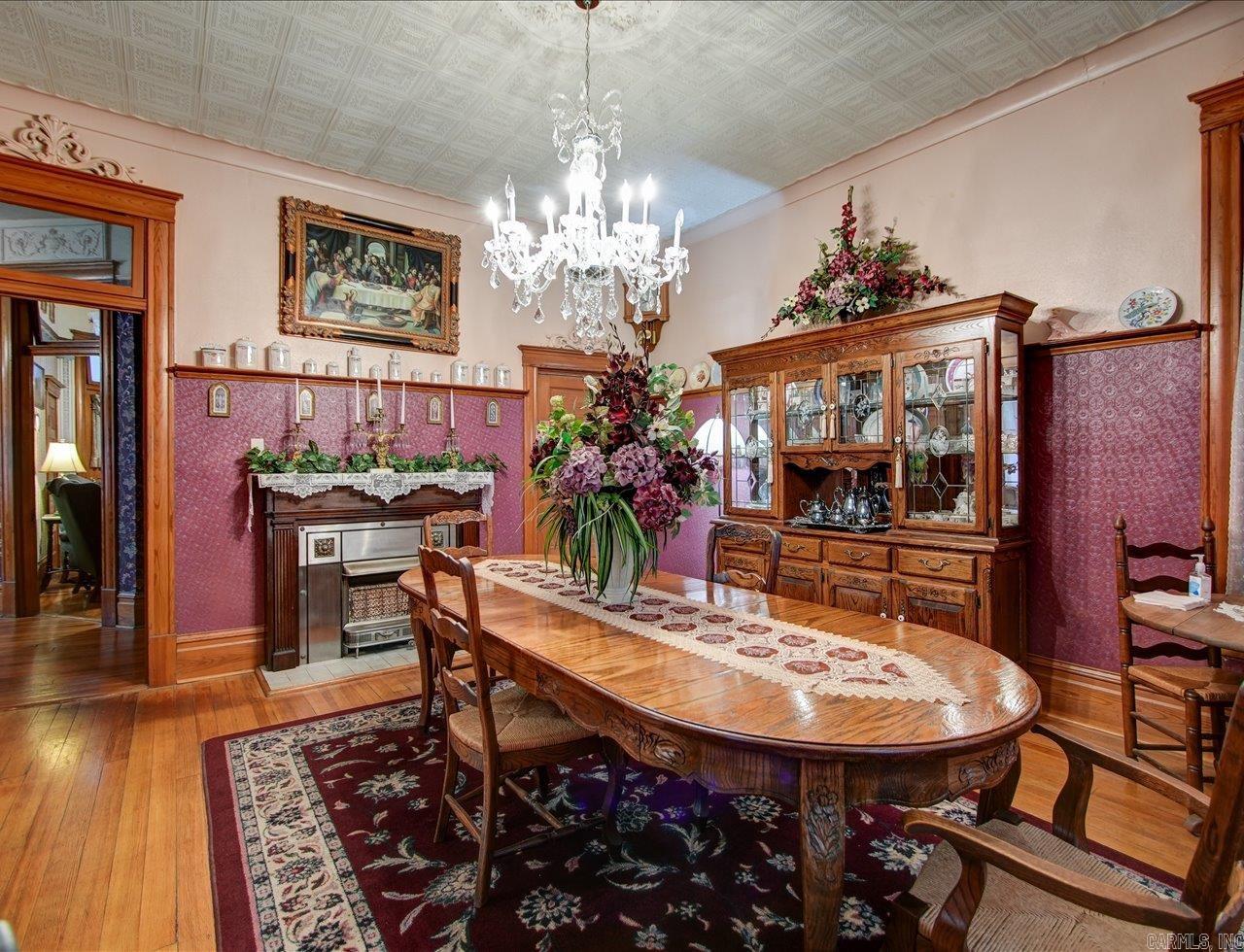 318 Quapaw  Hot Springs, AR