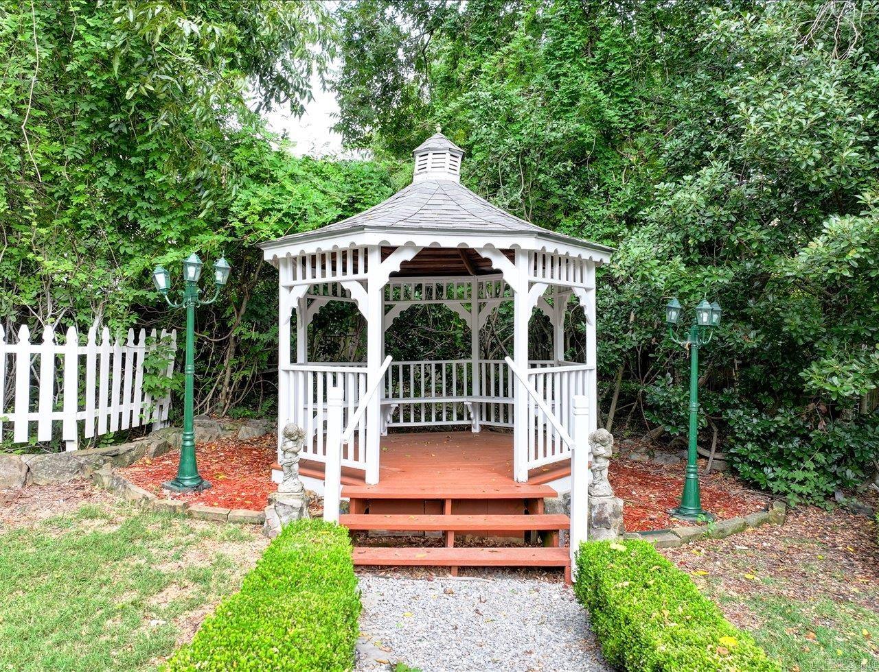 318 Quapaw  Hot Springs, AR