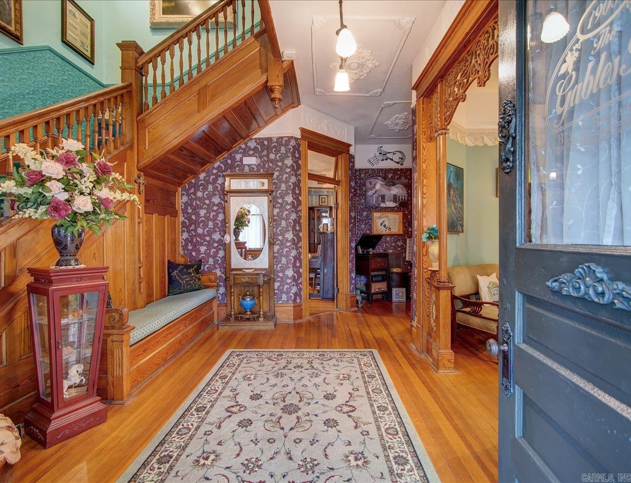 318 Quapaw  Hot Springs, AR