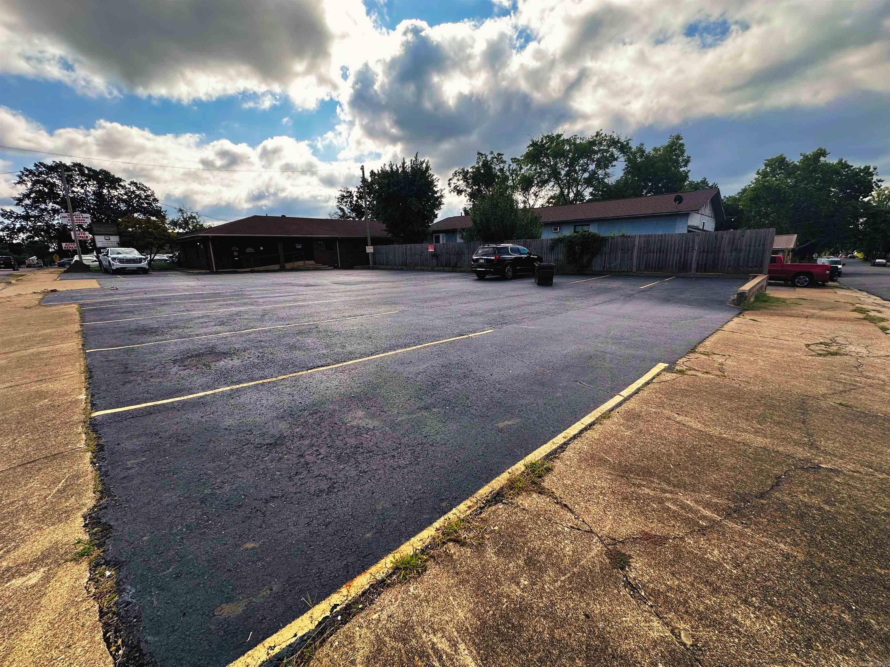 715 Hobson  Hot Springs, AR