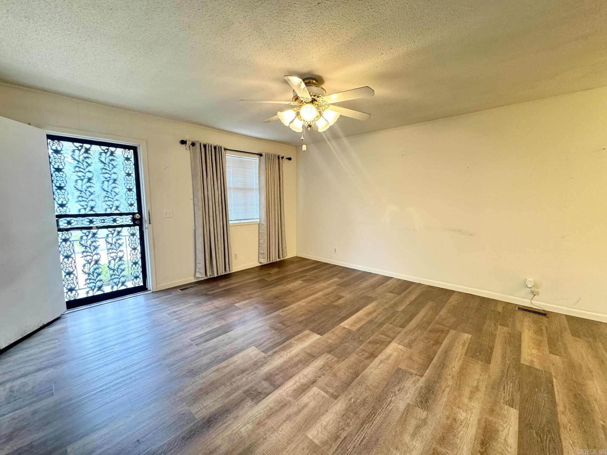 607 Clarence Street  Mountain View, AR