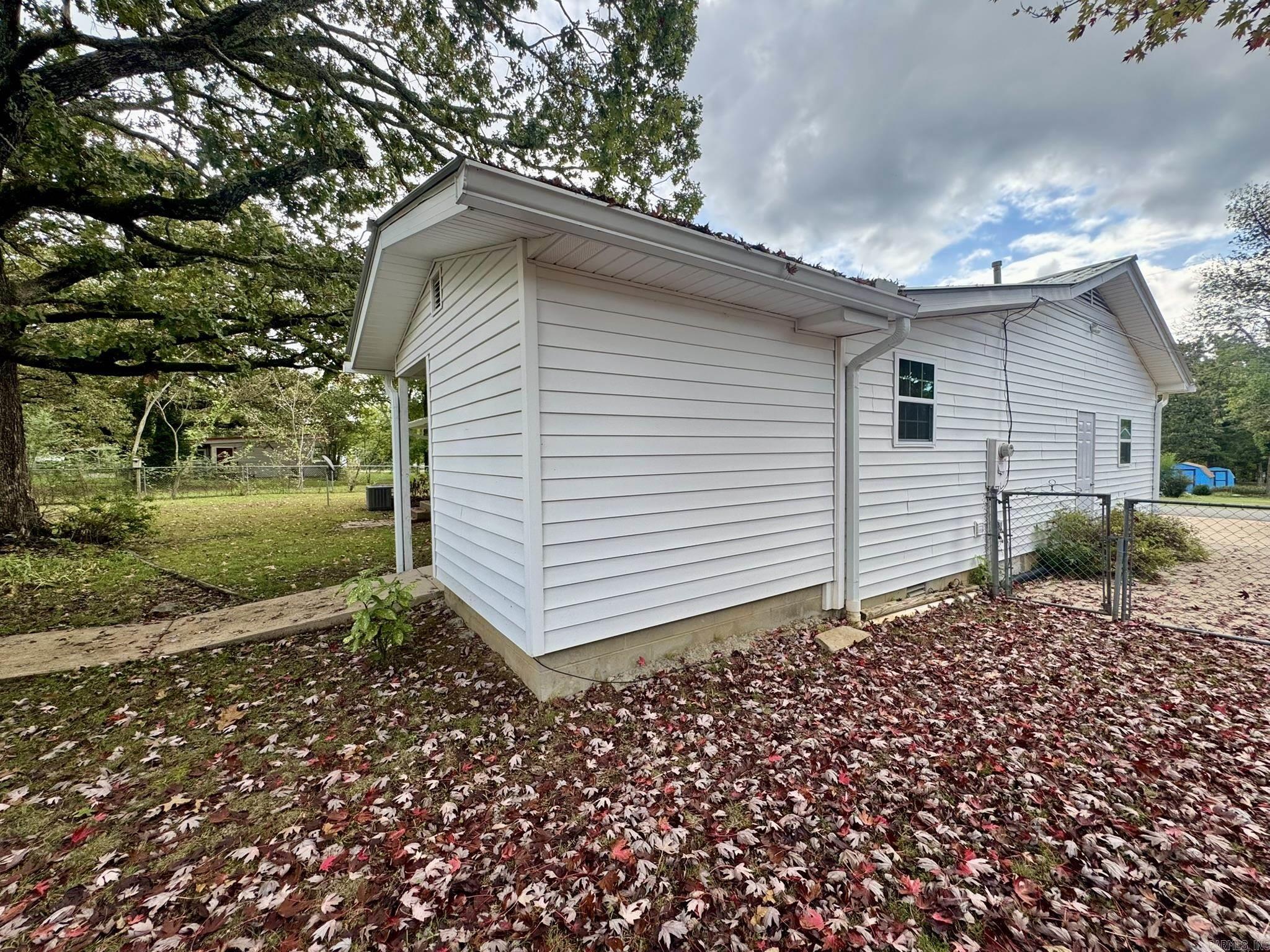 607 Clarence Street  Mountain View, AR
