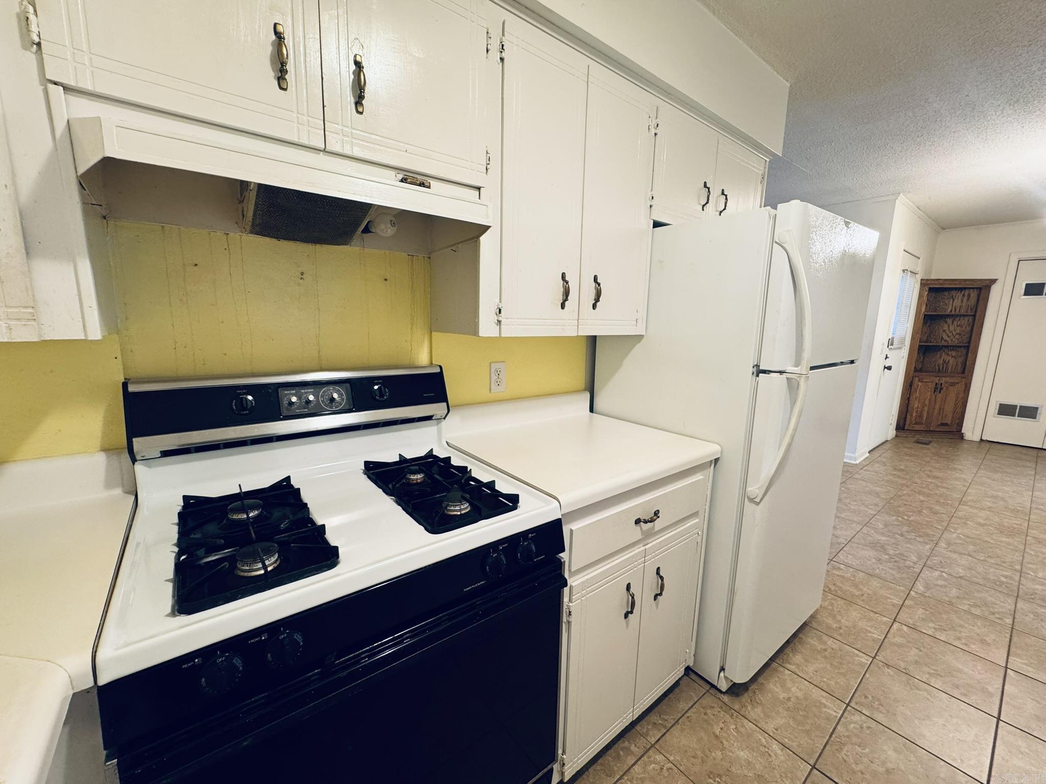 607 Clarence Street  Mountain View, AR