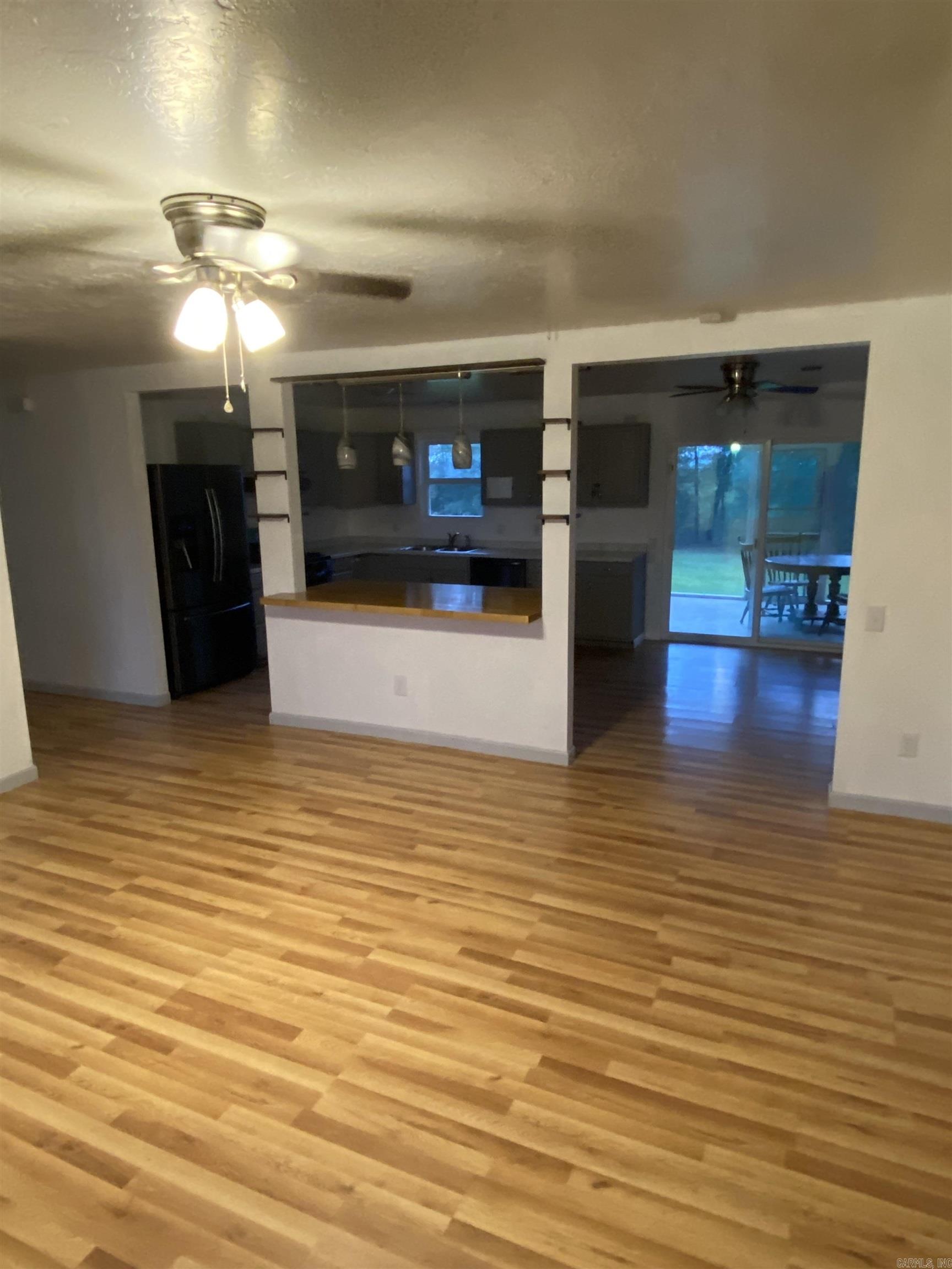 100 Wells  Amity, AR