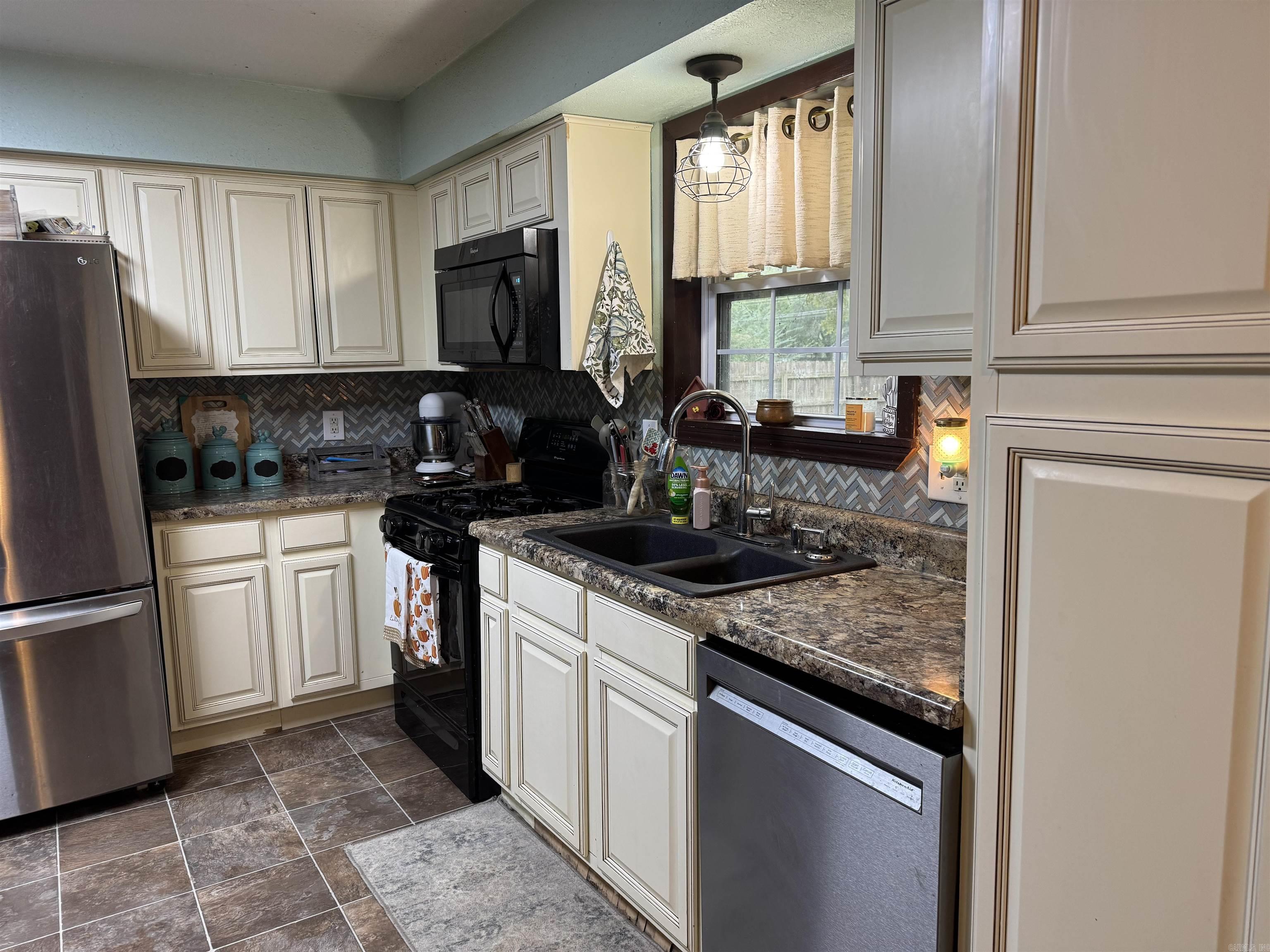 406 NE 6TH  Atkins, AR