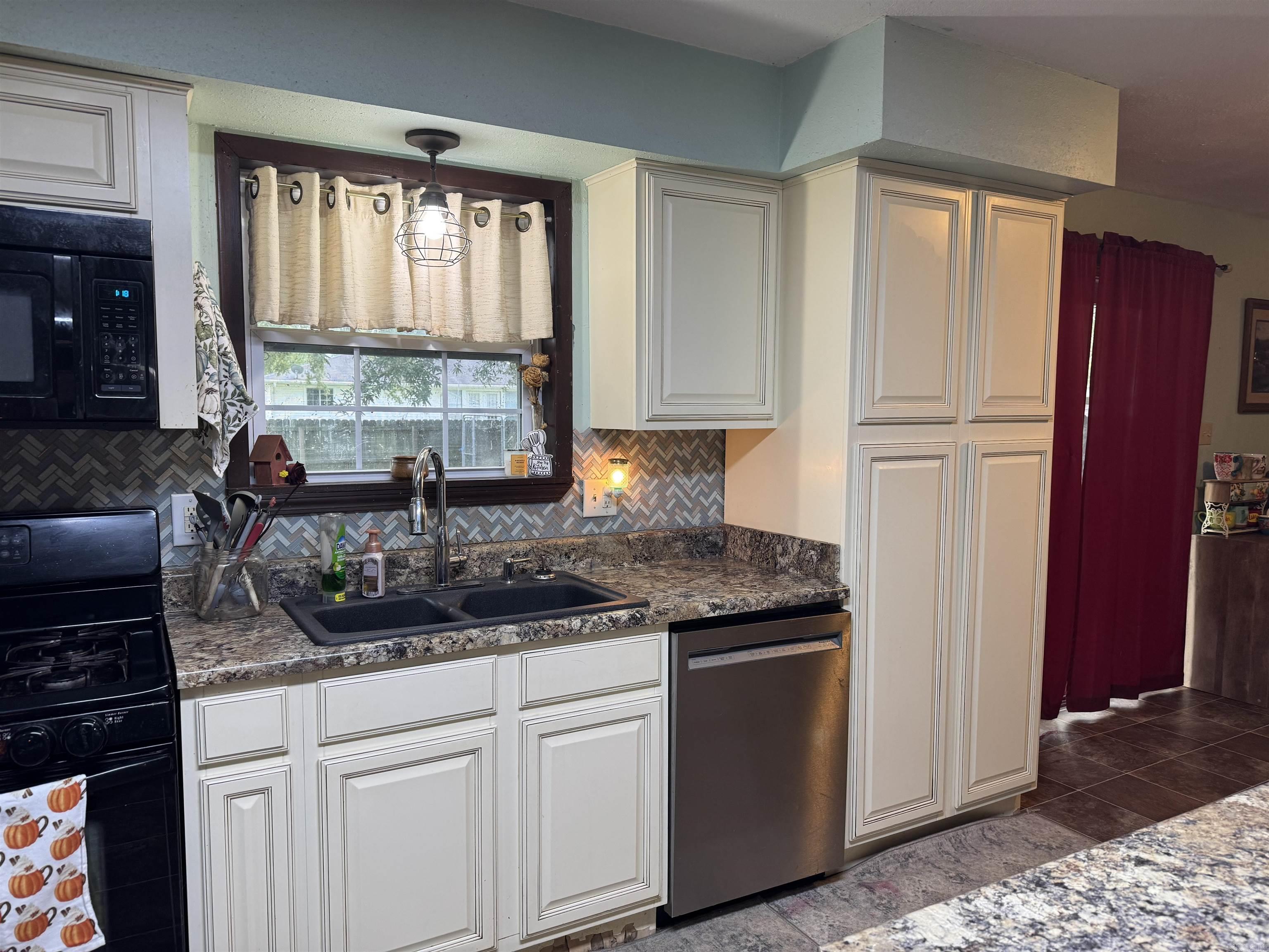 406 NE 6TH  Atkins, AR