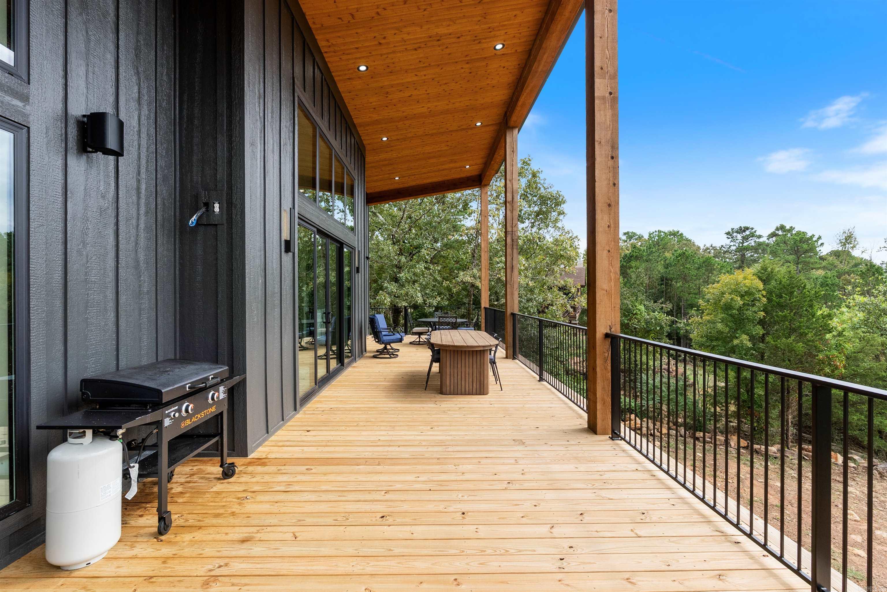 370 Island Shores Dr.  Drasco, AR