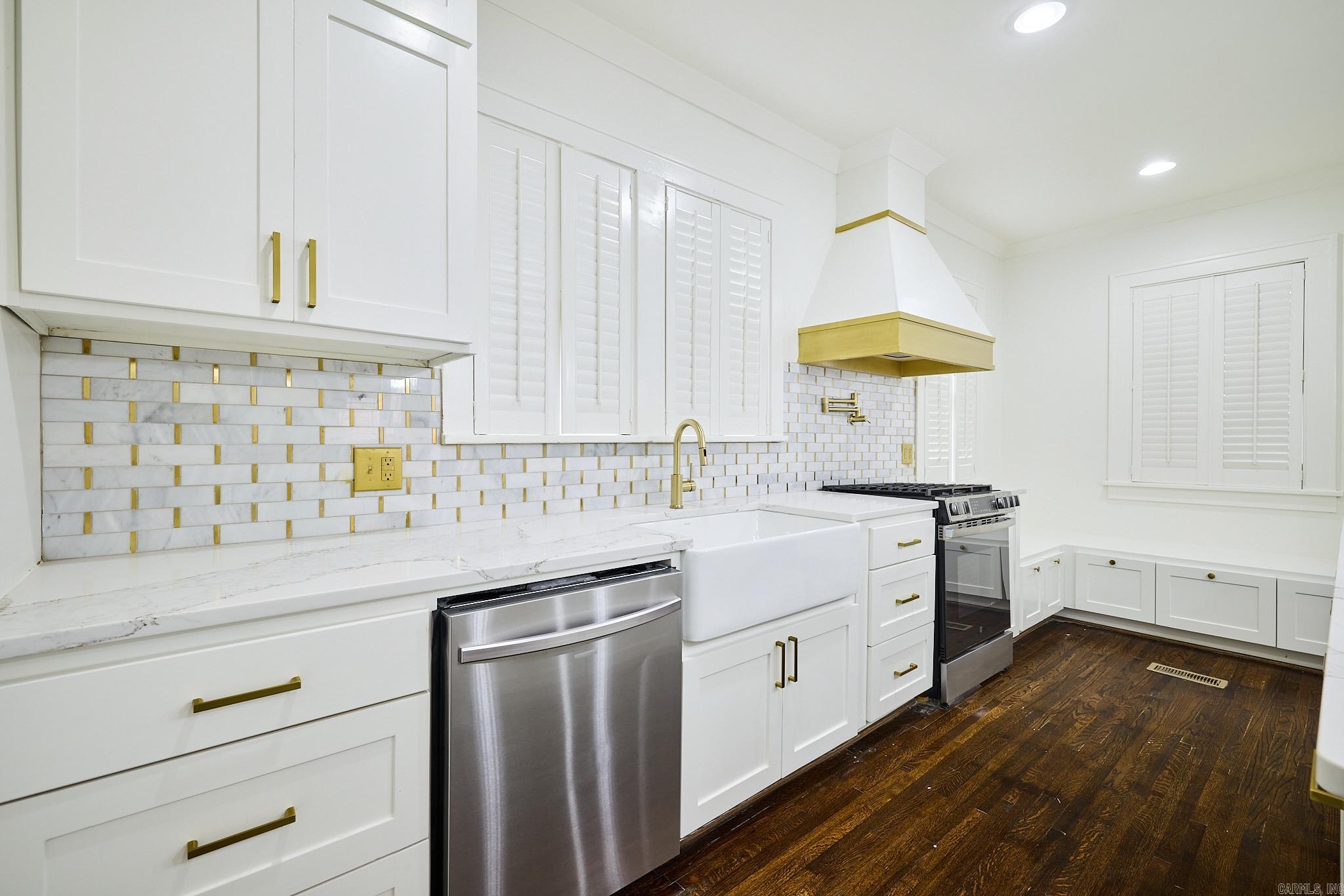 5101 Lee Avenue  Little Elm, AR