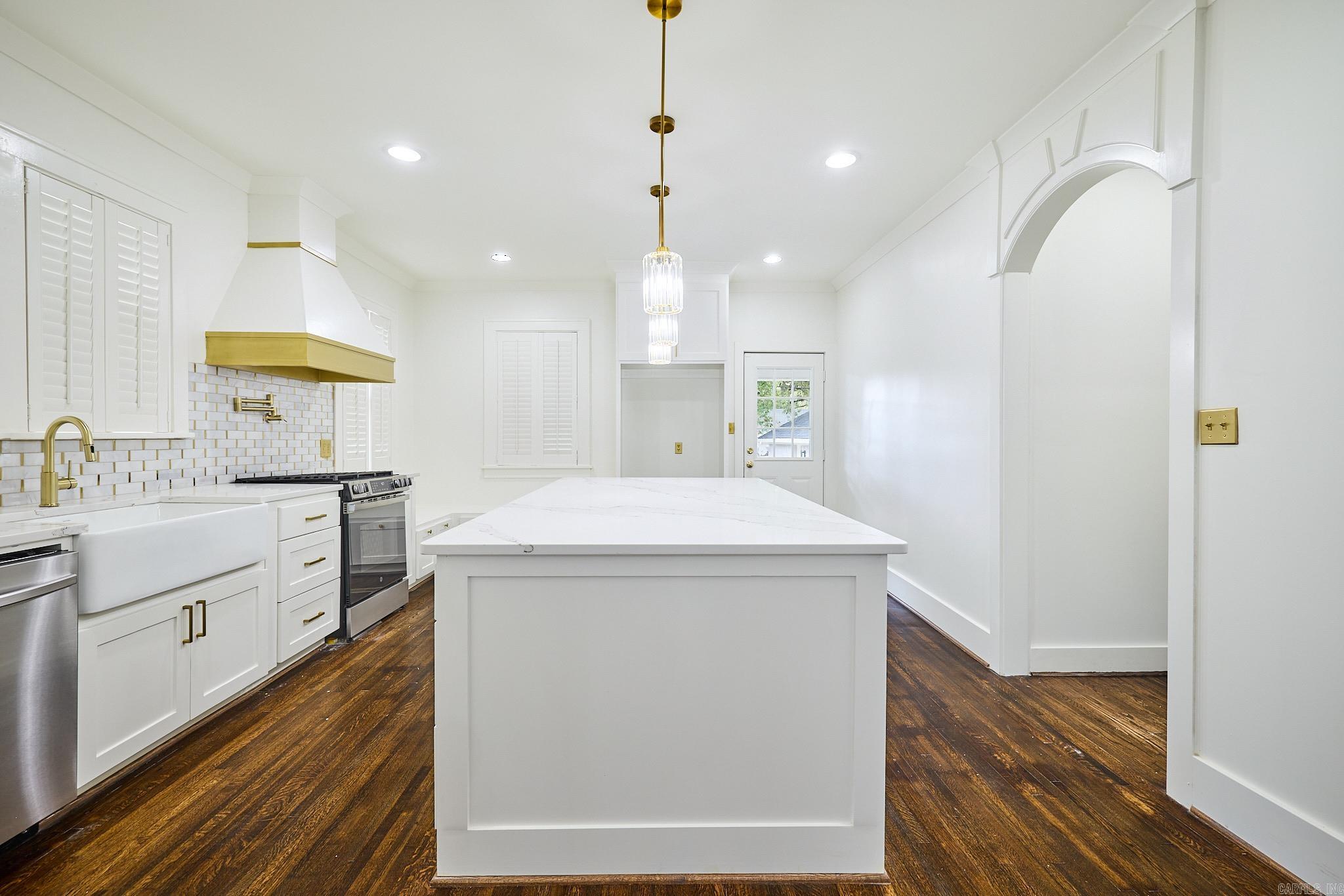 5101 Lee Avenue  Little Elm, AR