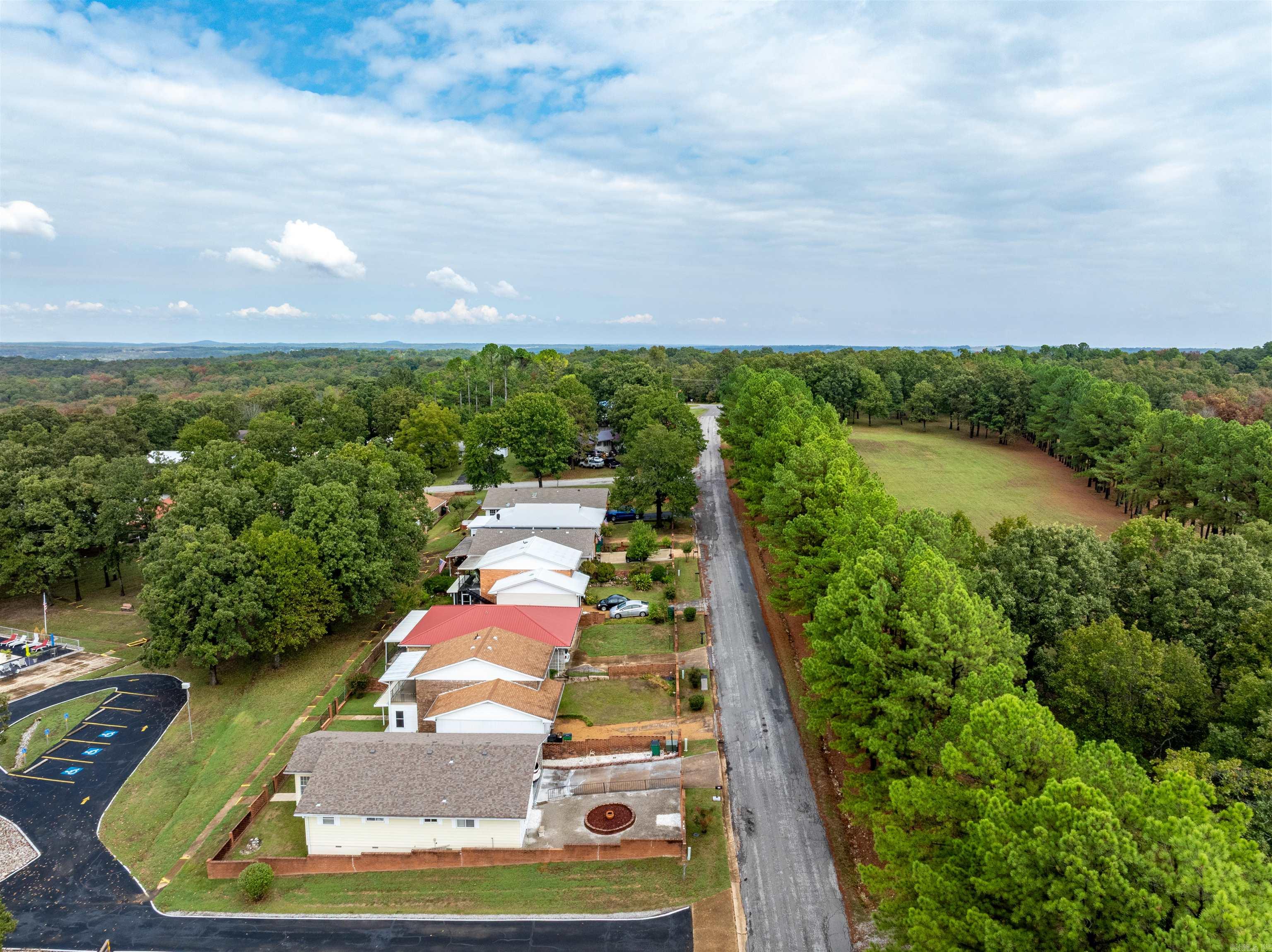 211 S Nightingale Dr  Horseshoe Bend, AR